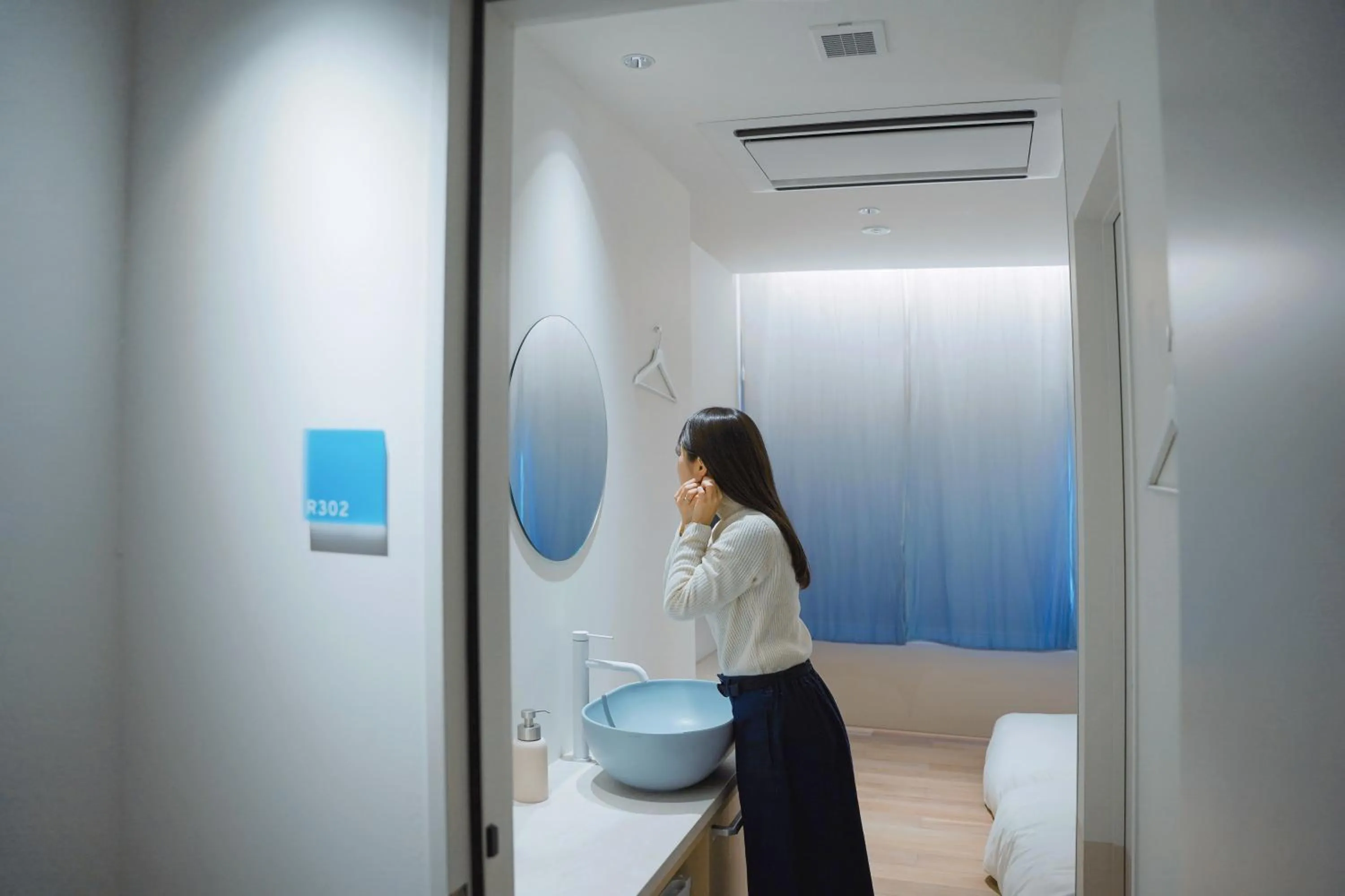 People in SEKAI HOTEL Takaoka