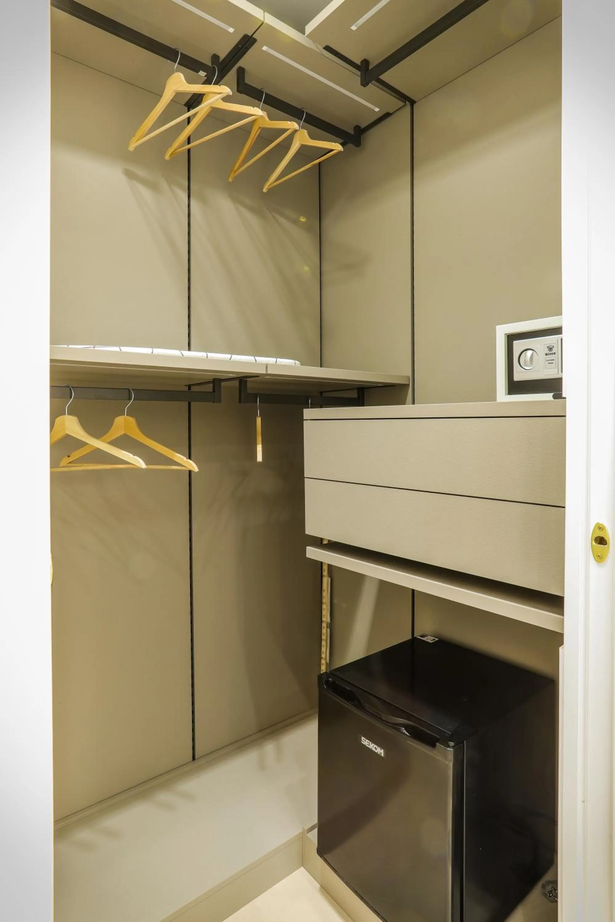 wardrobe in Conte Relais Suite