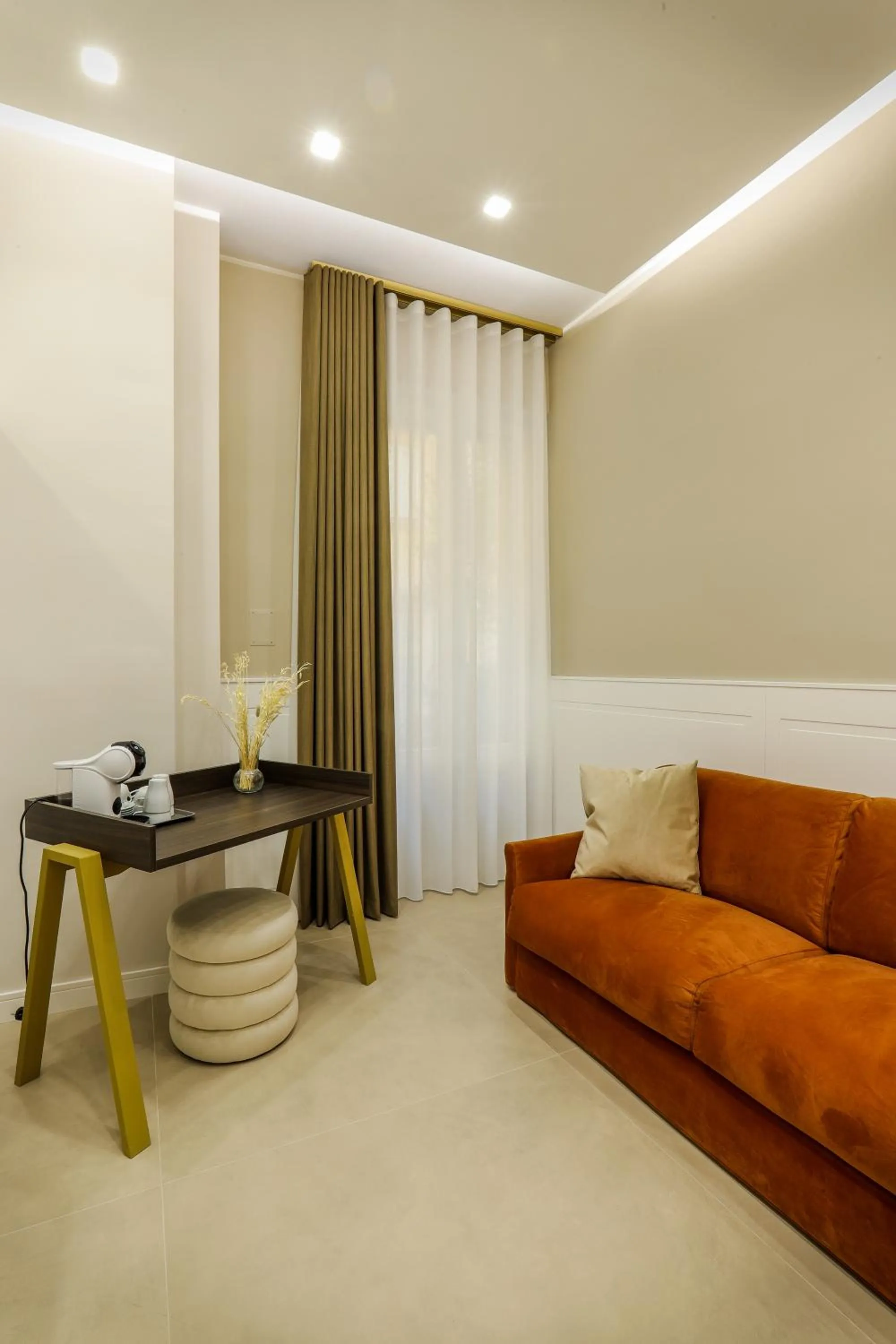 Seating area in Conte Relais Suite