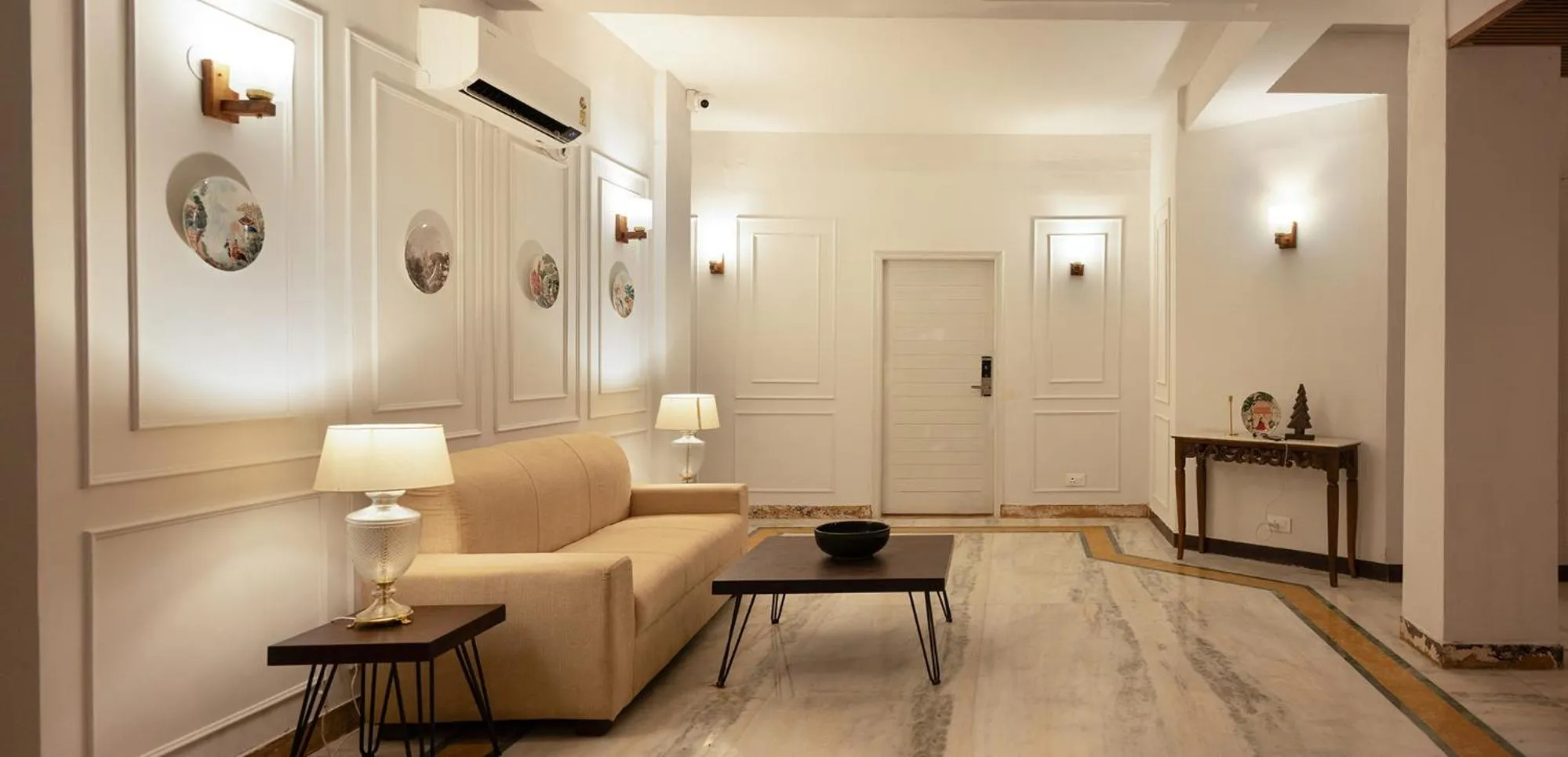 Communal lounge/ TV room in Firebrick Boutique Residences - AMETHYST HOUSE