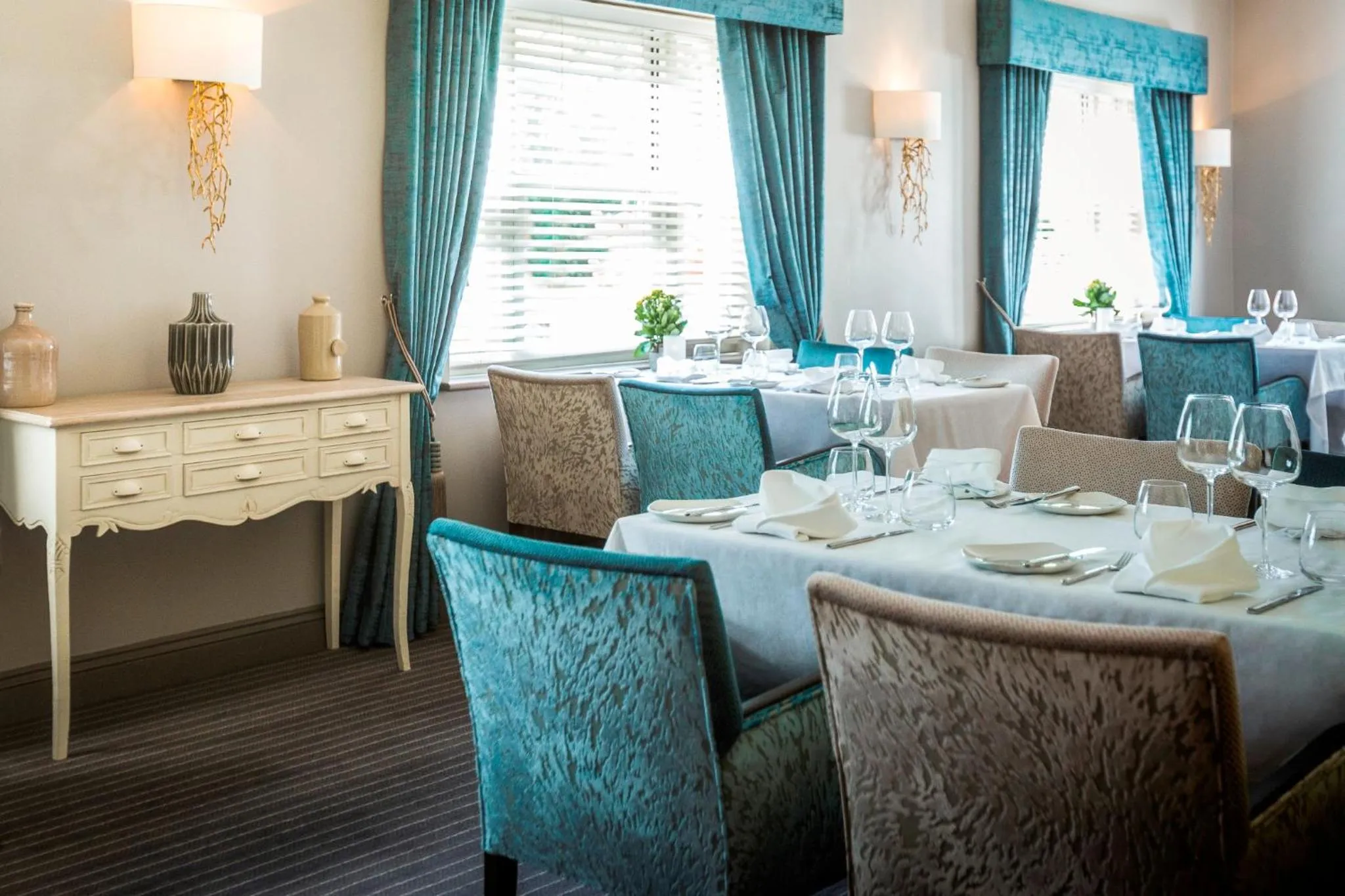 Restaurant/places to eat in WorldHotels Distinctive Woughton House Hotel