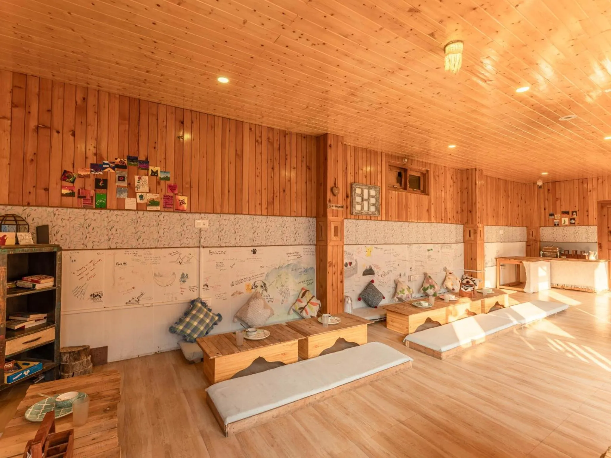 Library in Moustache Shoja, Jibhi