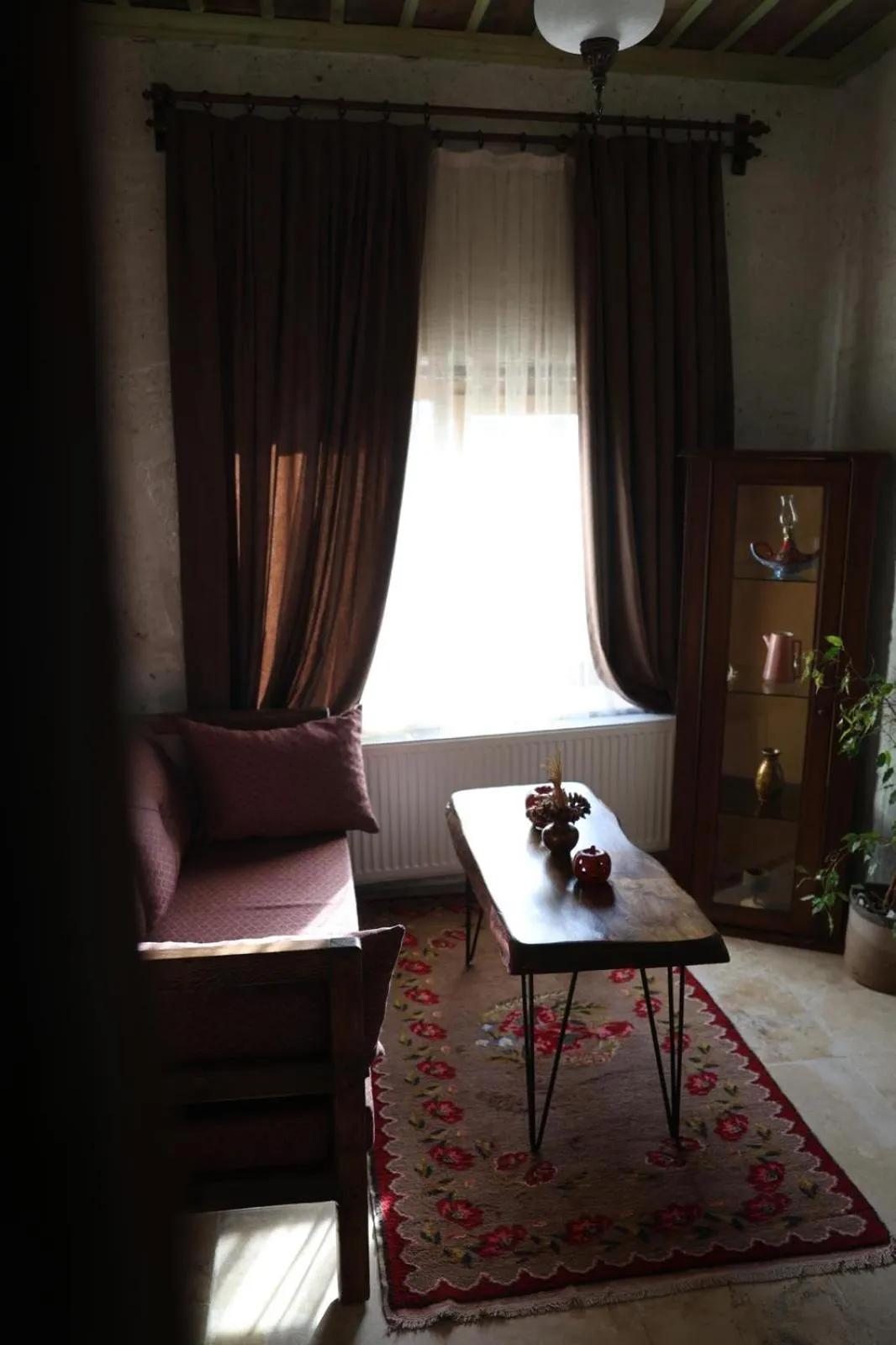 Seating area in Almula Cave