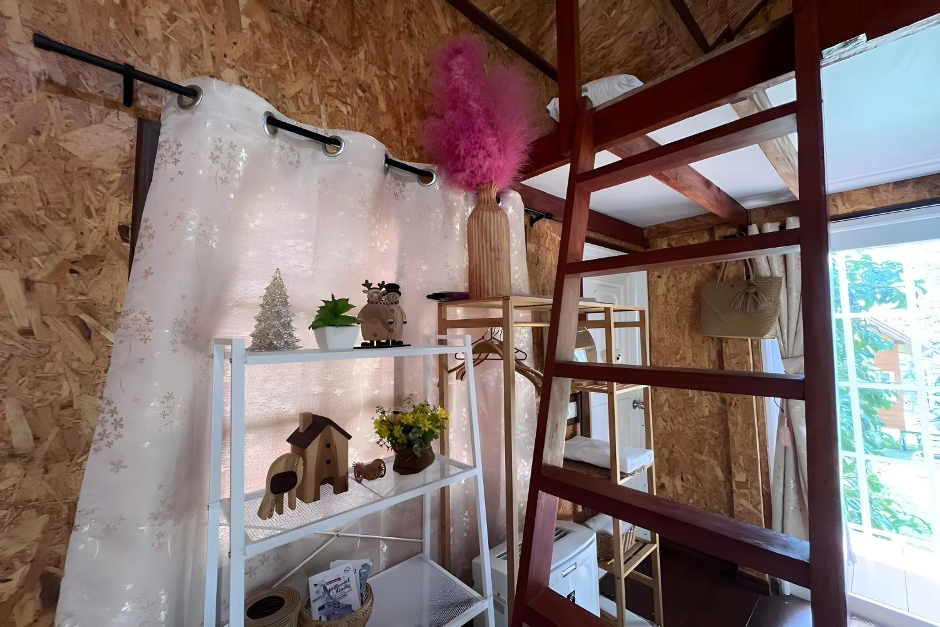 Decorative detail in Rat Min House