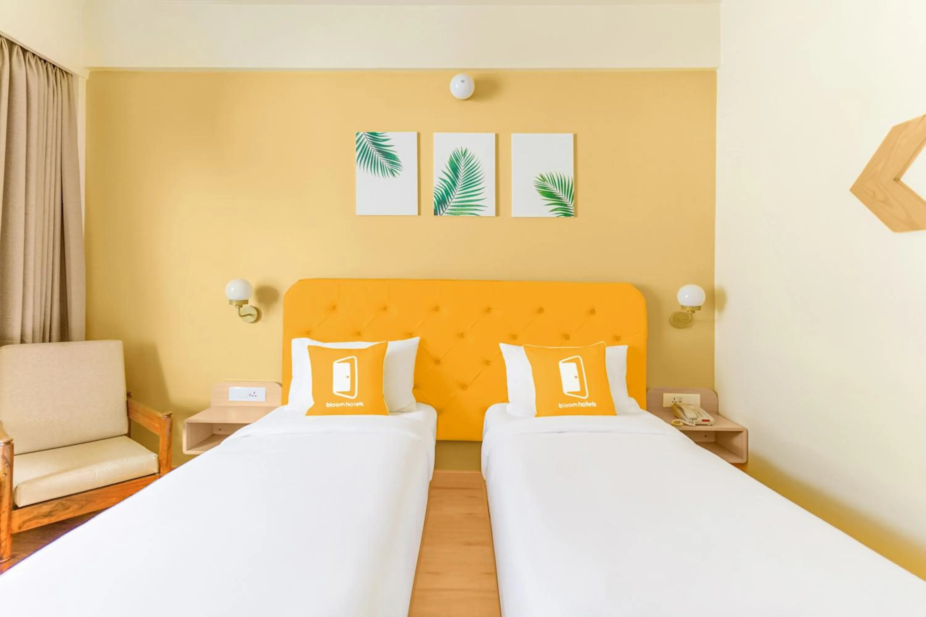 Bedroom, Bed in Bloom Hotel - Katra