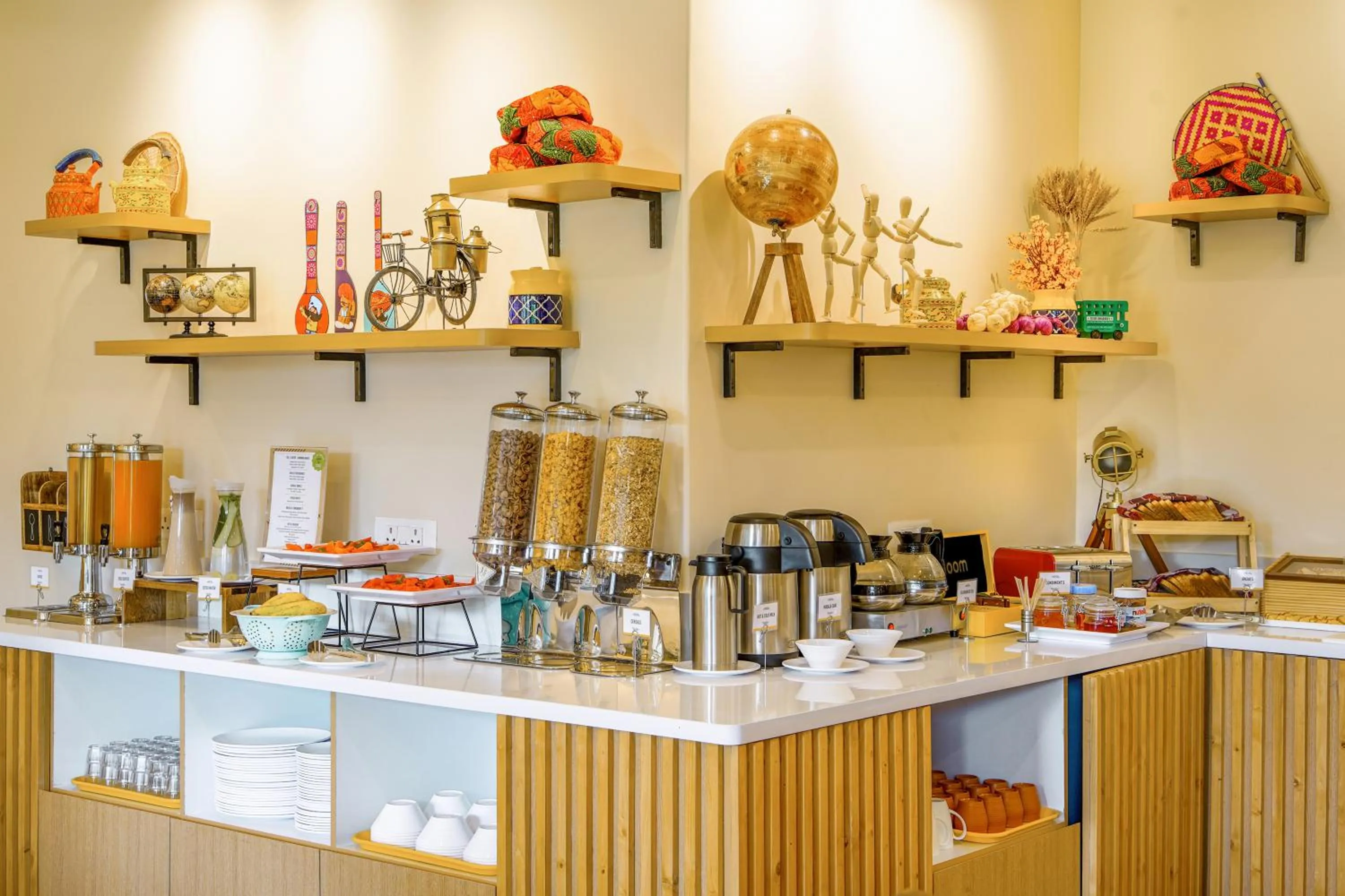 Restaurant/places to eat in Bloom Hotel - Katra