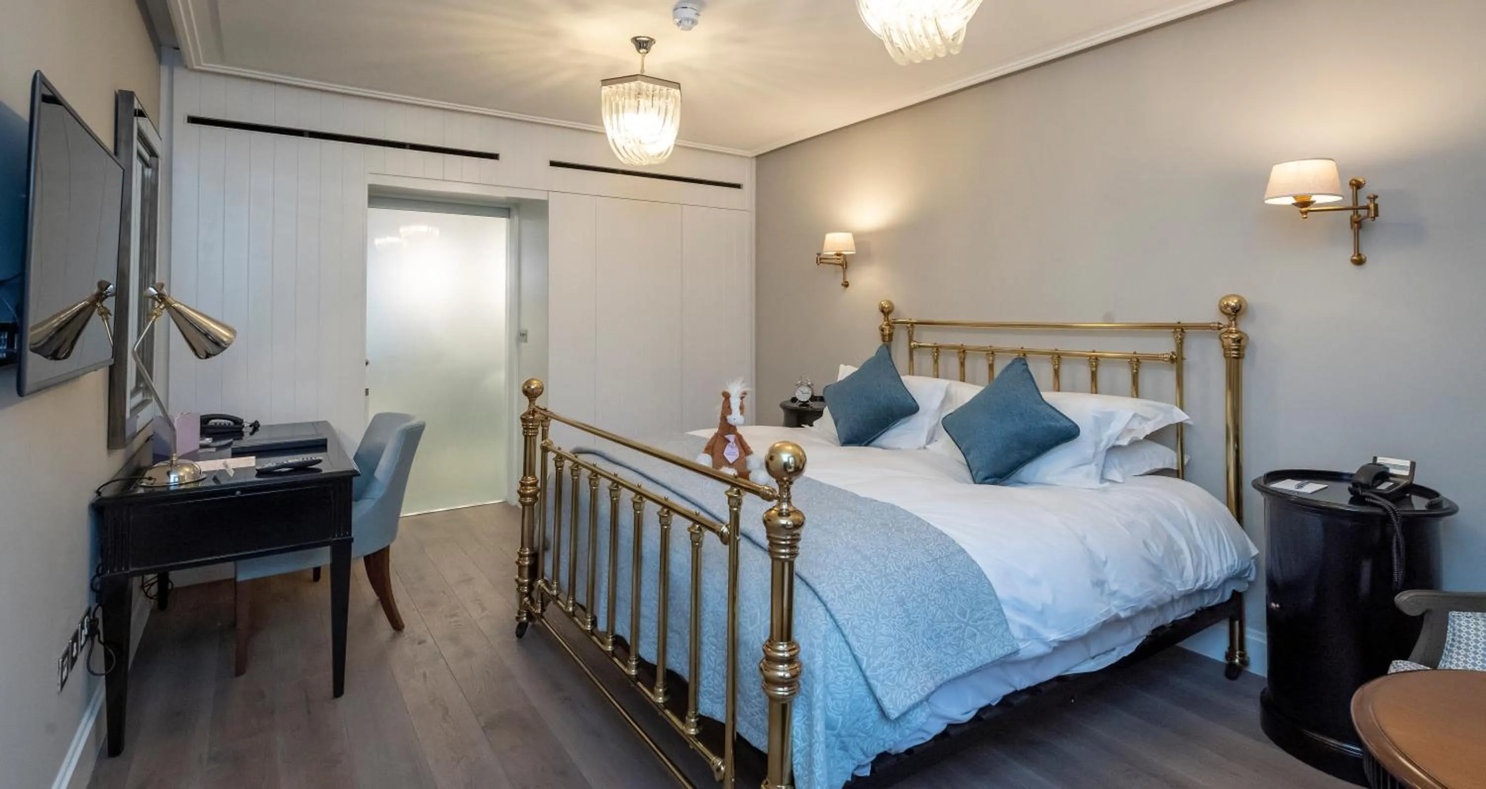 Photo of the whole room, Bed in Bedford Lodge Hotel & Spa