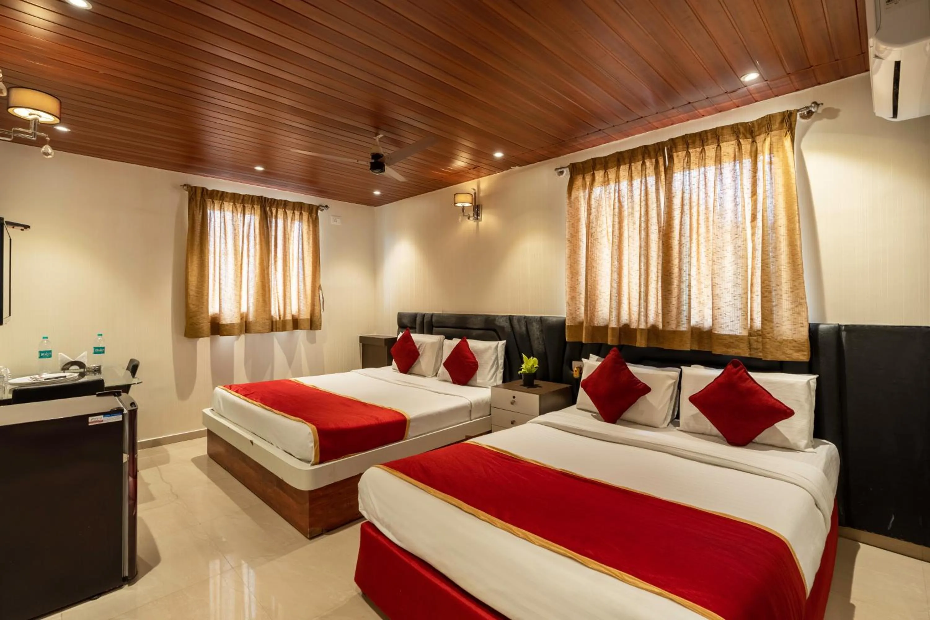 Bed in Seasons Suites Koramangala