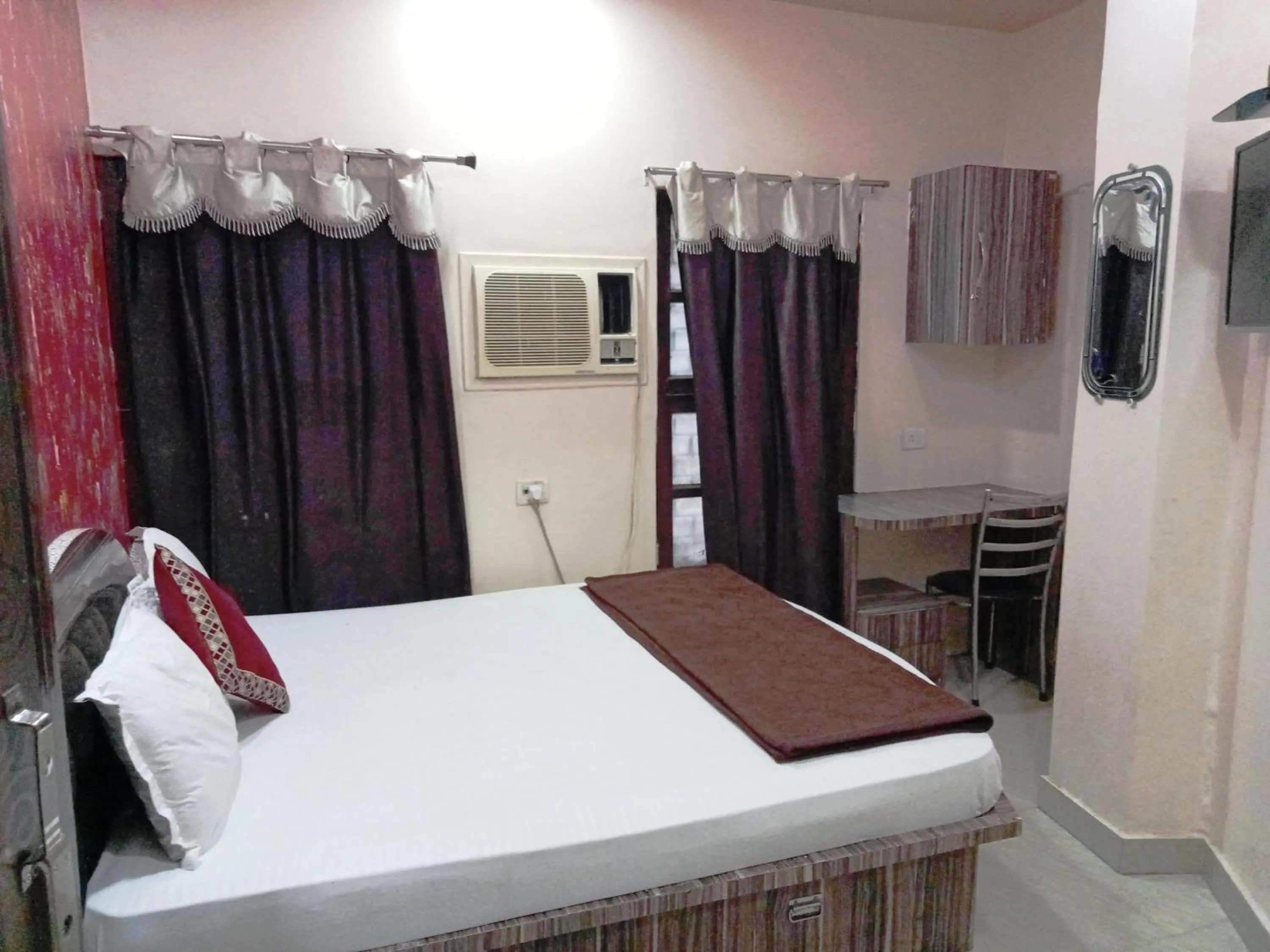 Bed in Hotel HM International