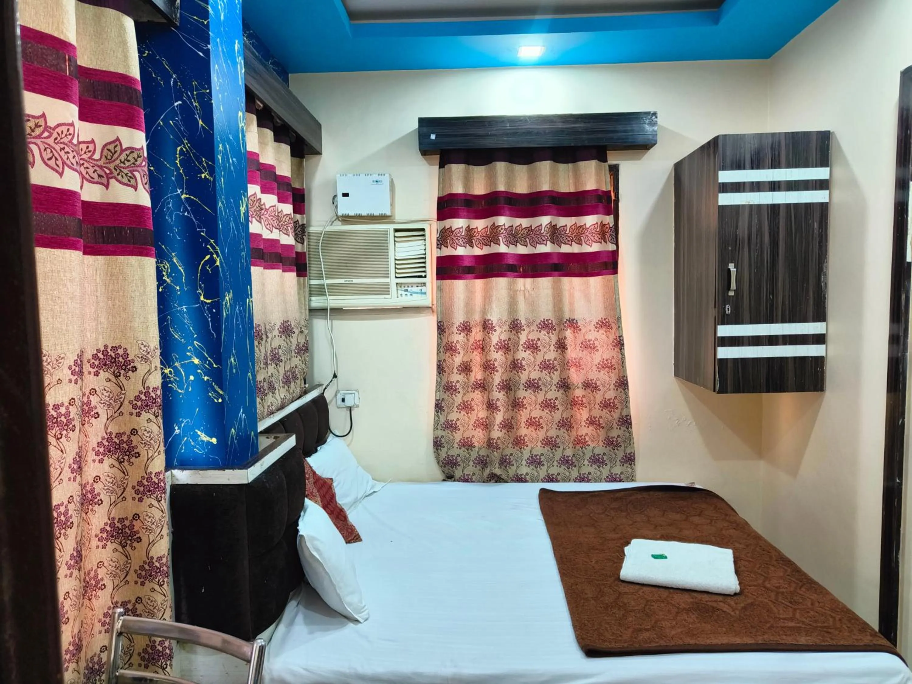 Bed in Hotel HM International