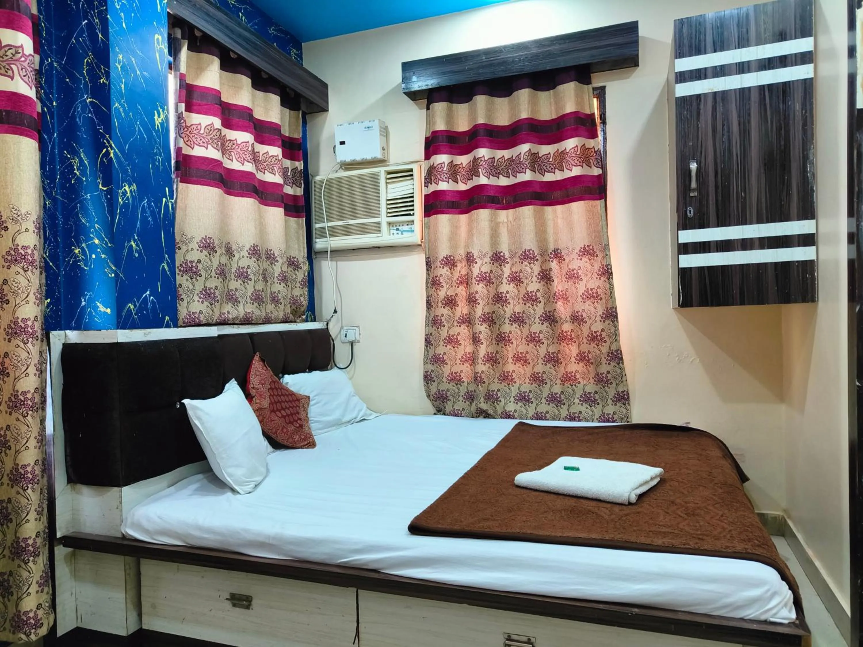 Bed in Hotel HM International