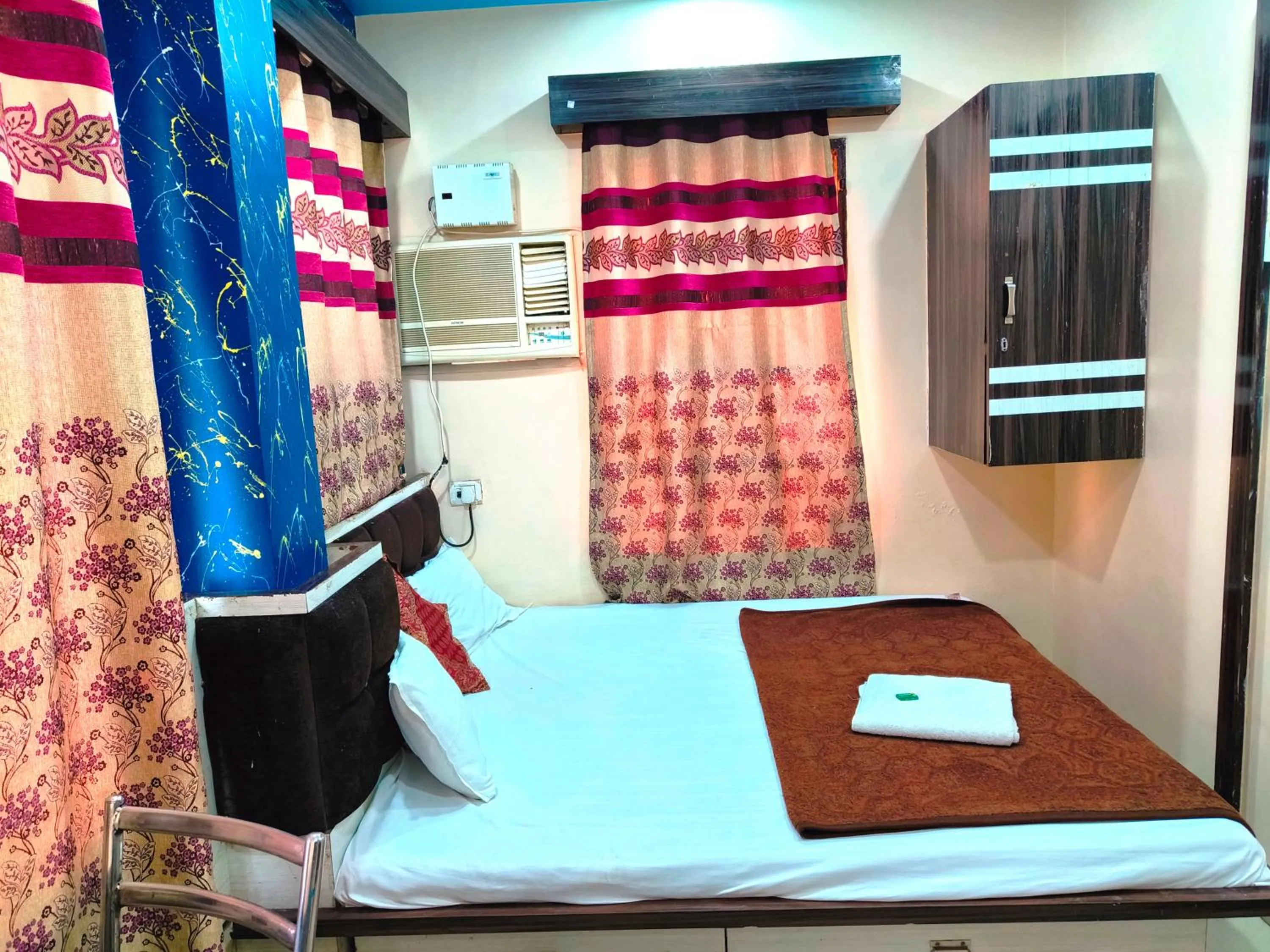 Bed in Hotel HM International