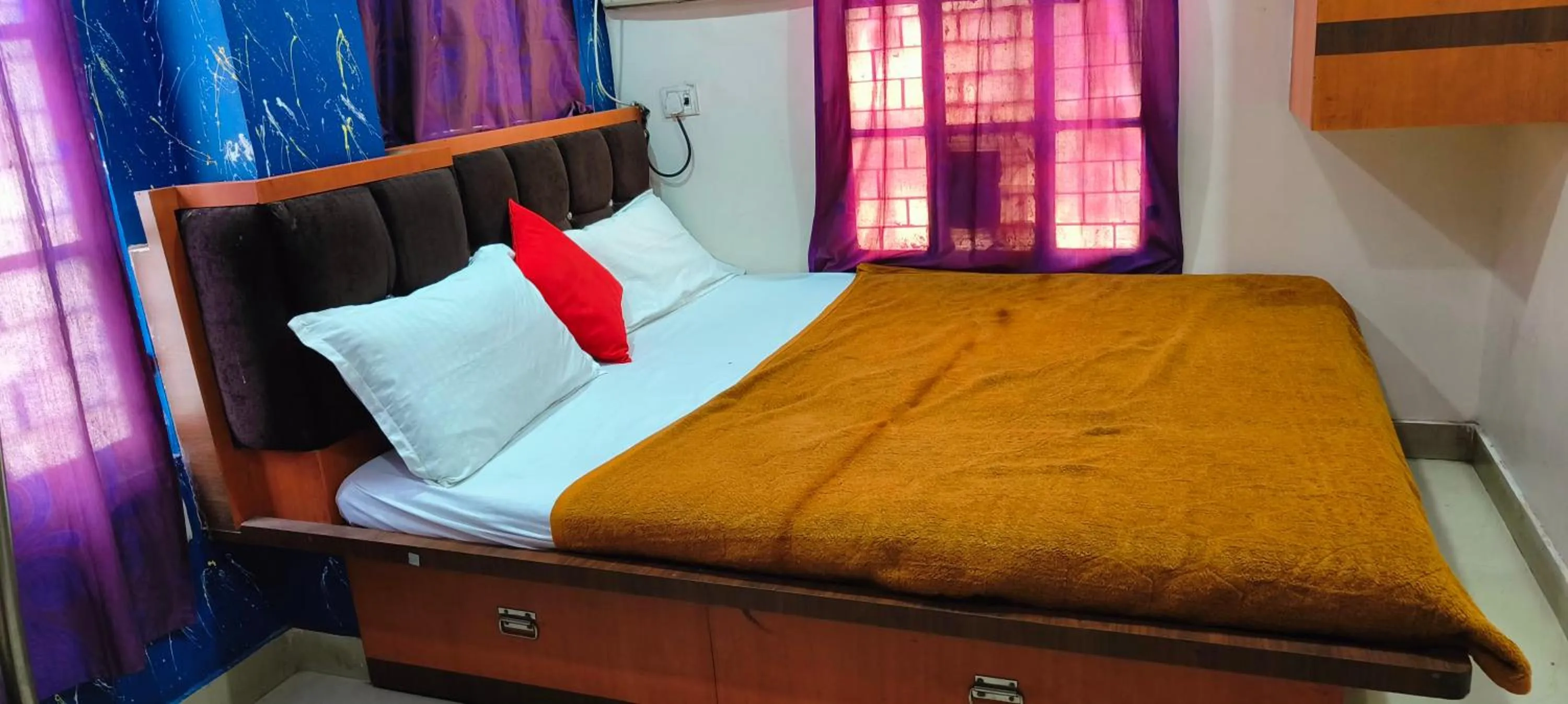 Bed in Hotel HM International