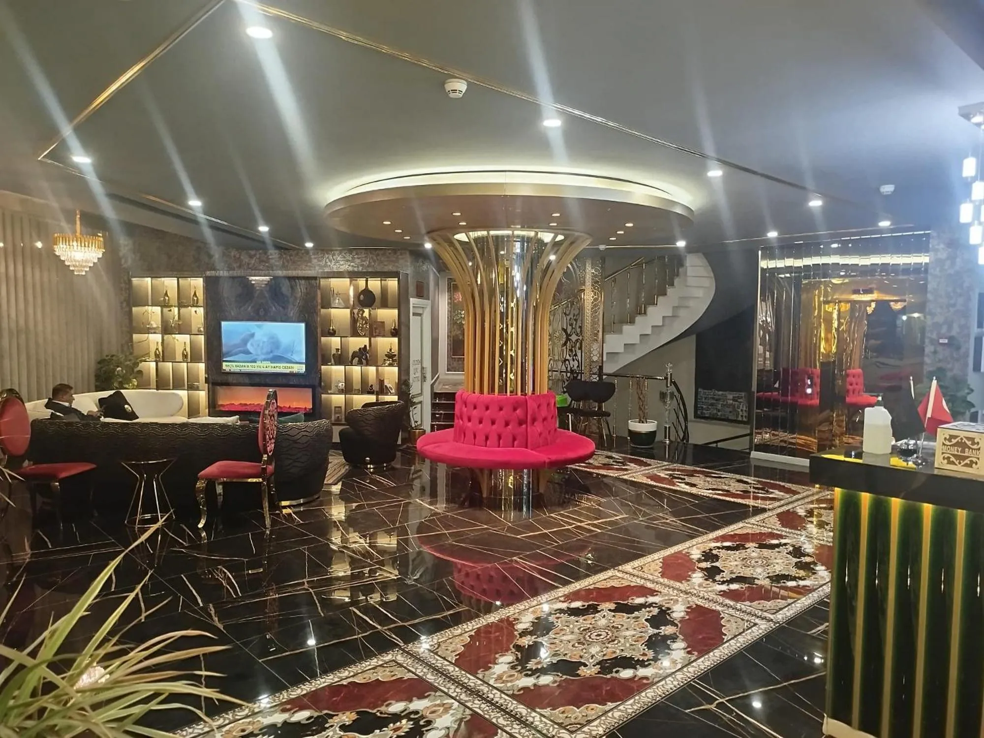 Seating area in Golden Lux Hotel Antalya