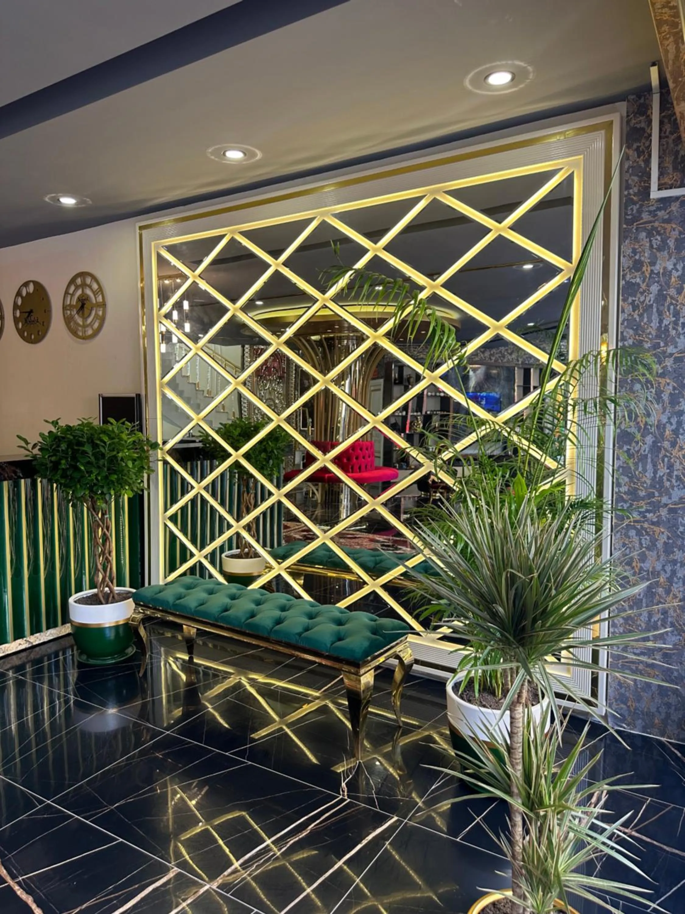 Seating area in Golden Lux Hotel Antalya