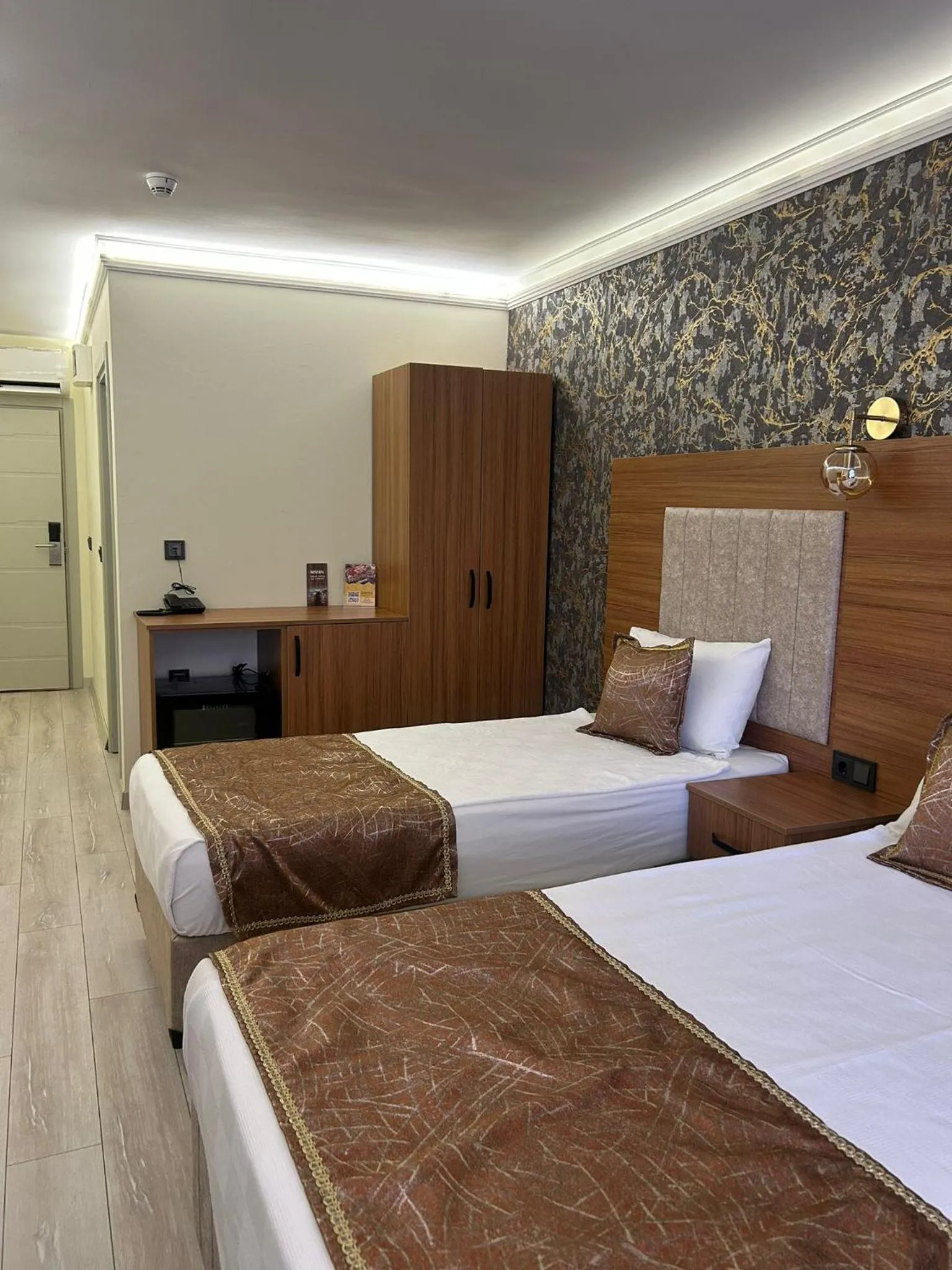 Photo of the whole room, Bed in Golden Lux Hotel Antalya