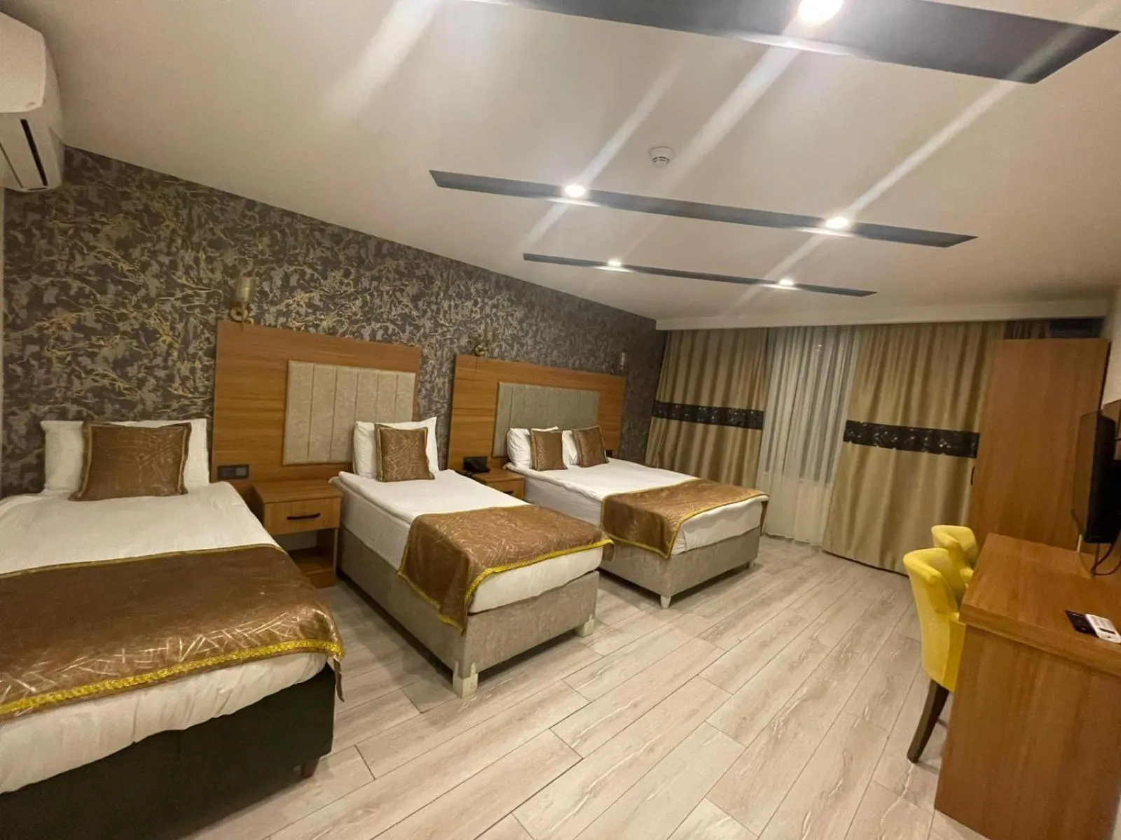 Bed in Golden Lux Hotel Antalya