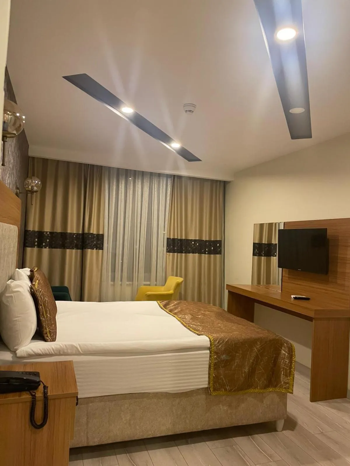 Bed in Golden Lux Hotel Antalya