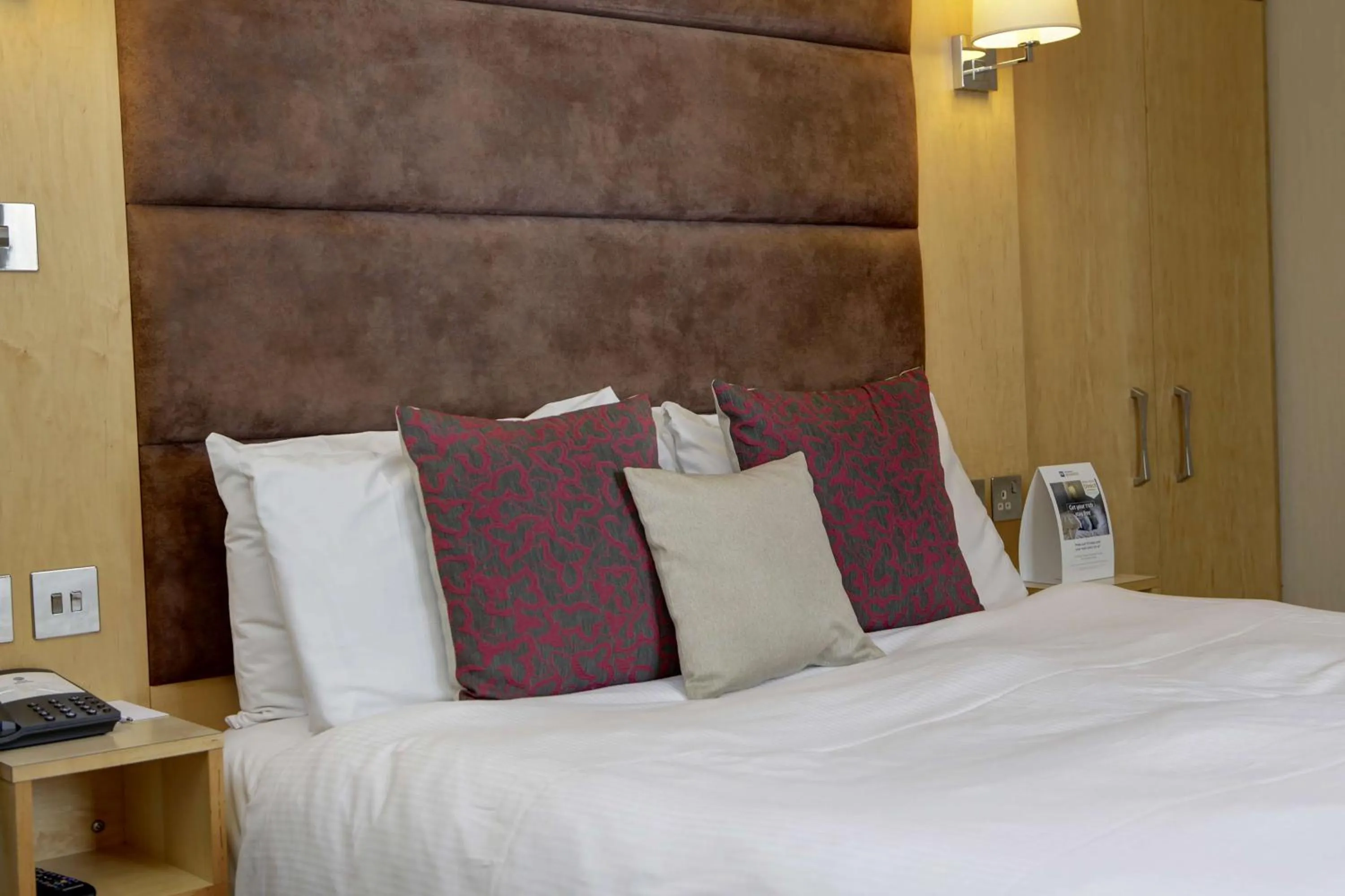 Bedroom, Bed in Best Western Heath Court Hotel