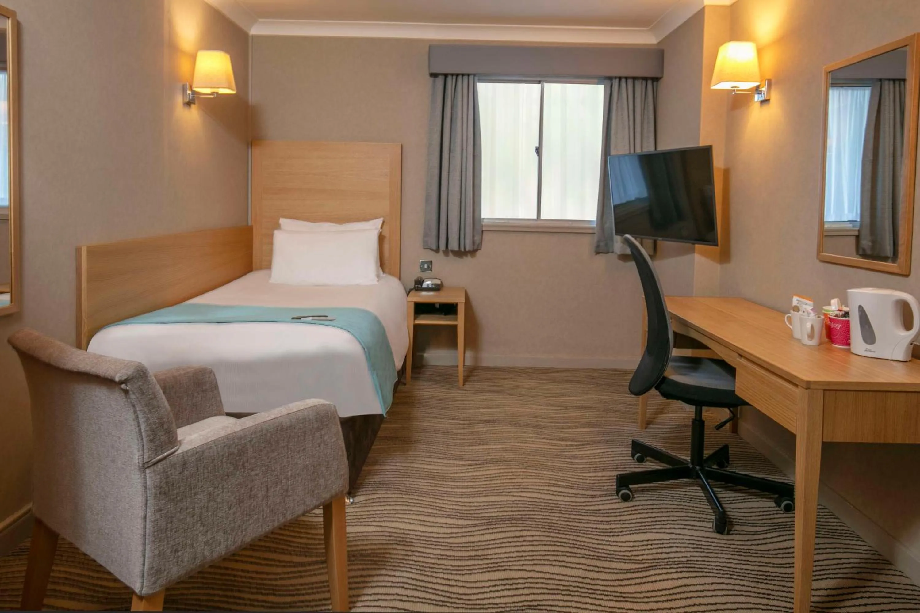 Bedroom, Bed in Best Western Heath Court Hotel