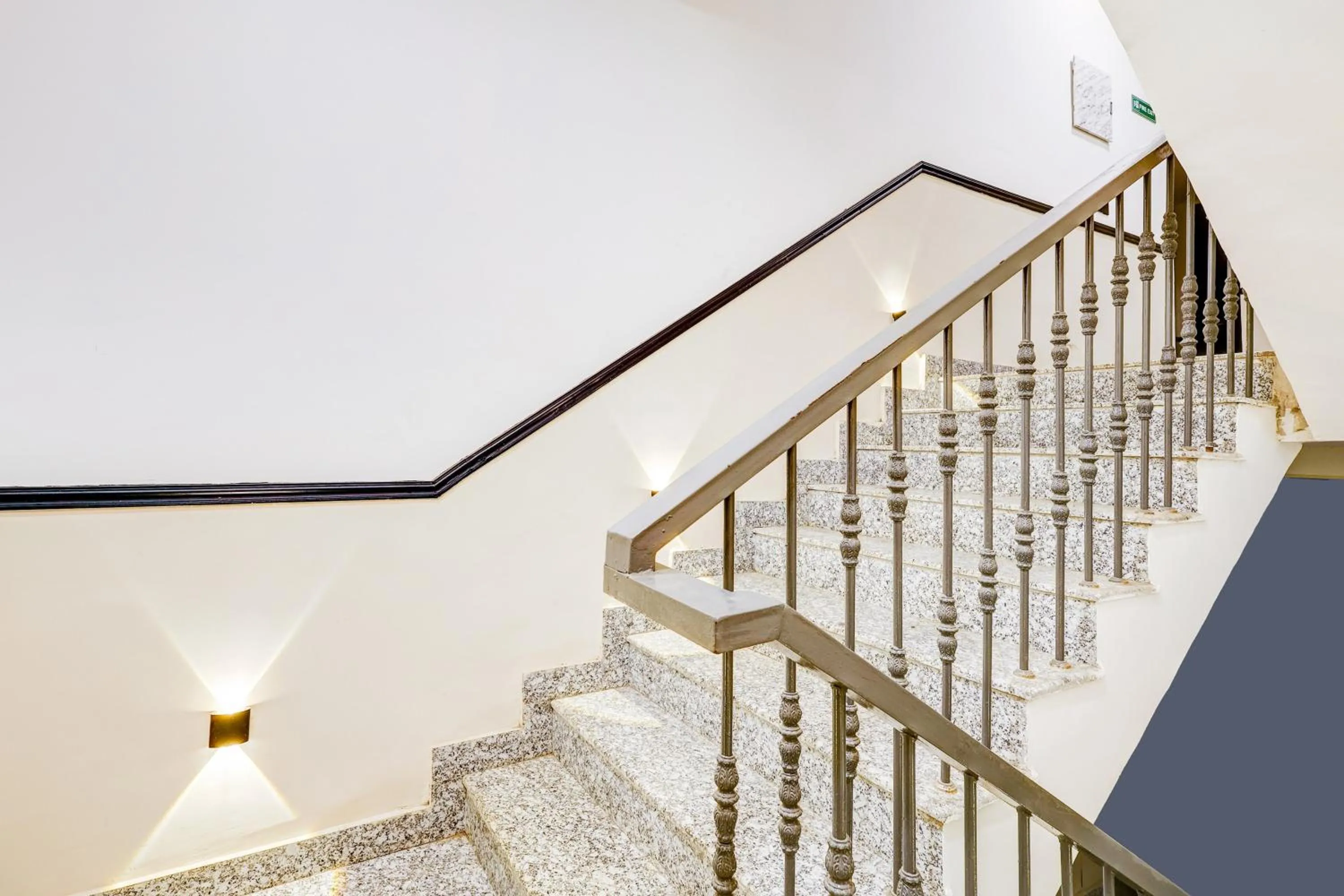 Lobby or reception in Super Townhouse Oak Udyog Vihar