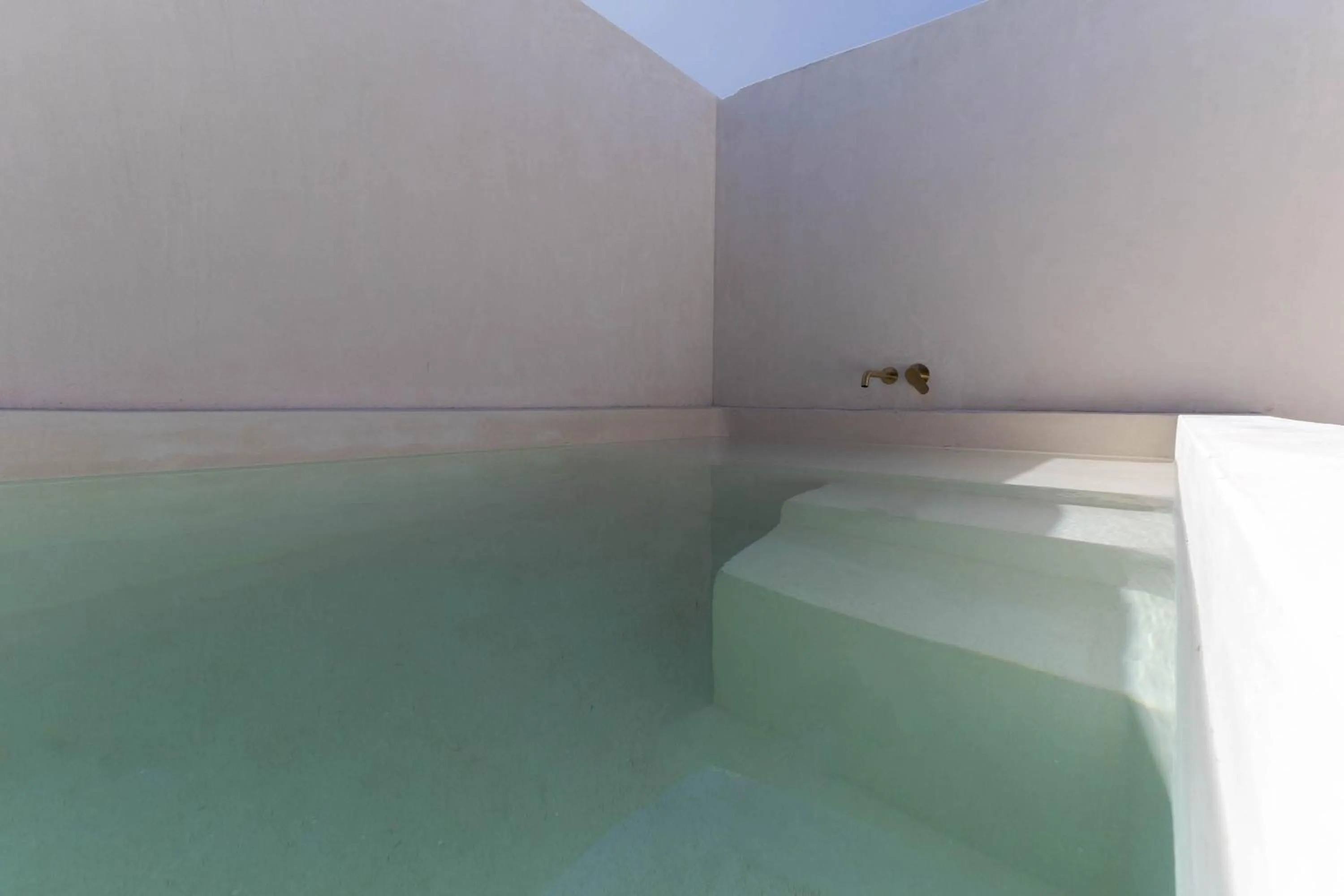 Swimming pool in Suites Panamera