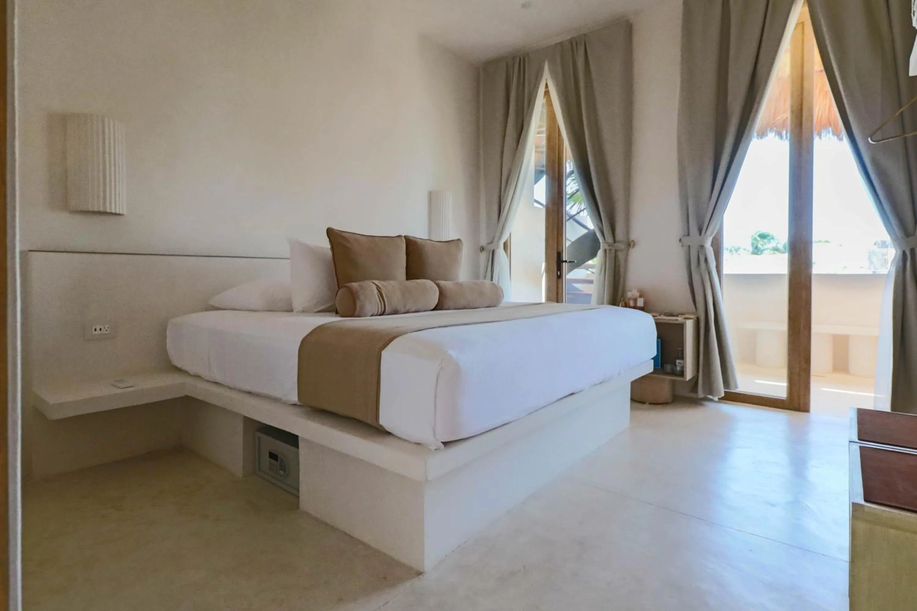 Bedroom, Bed in Suites Panamera