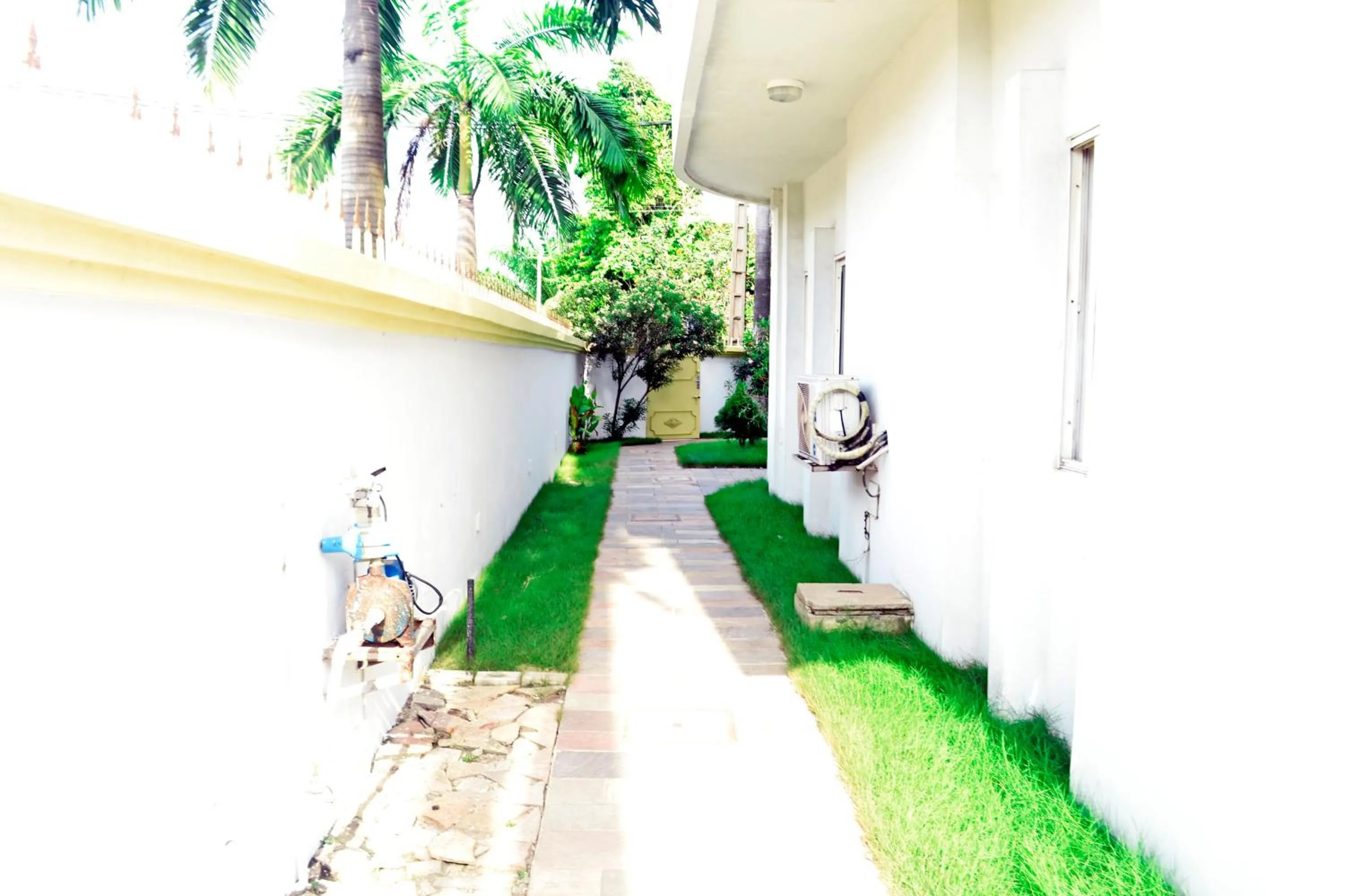 Garden in Beach Sand Hotel & Resort, Cotonou