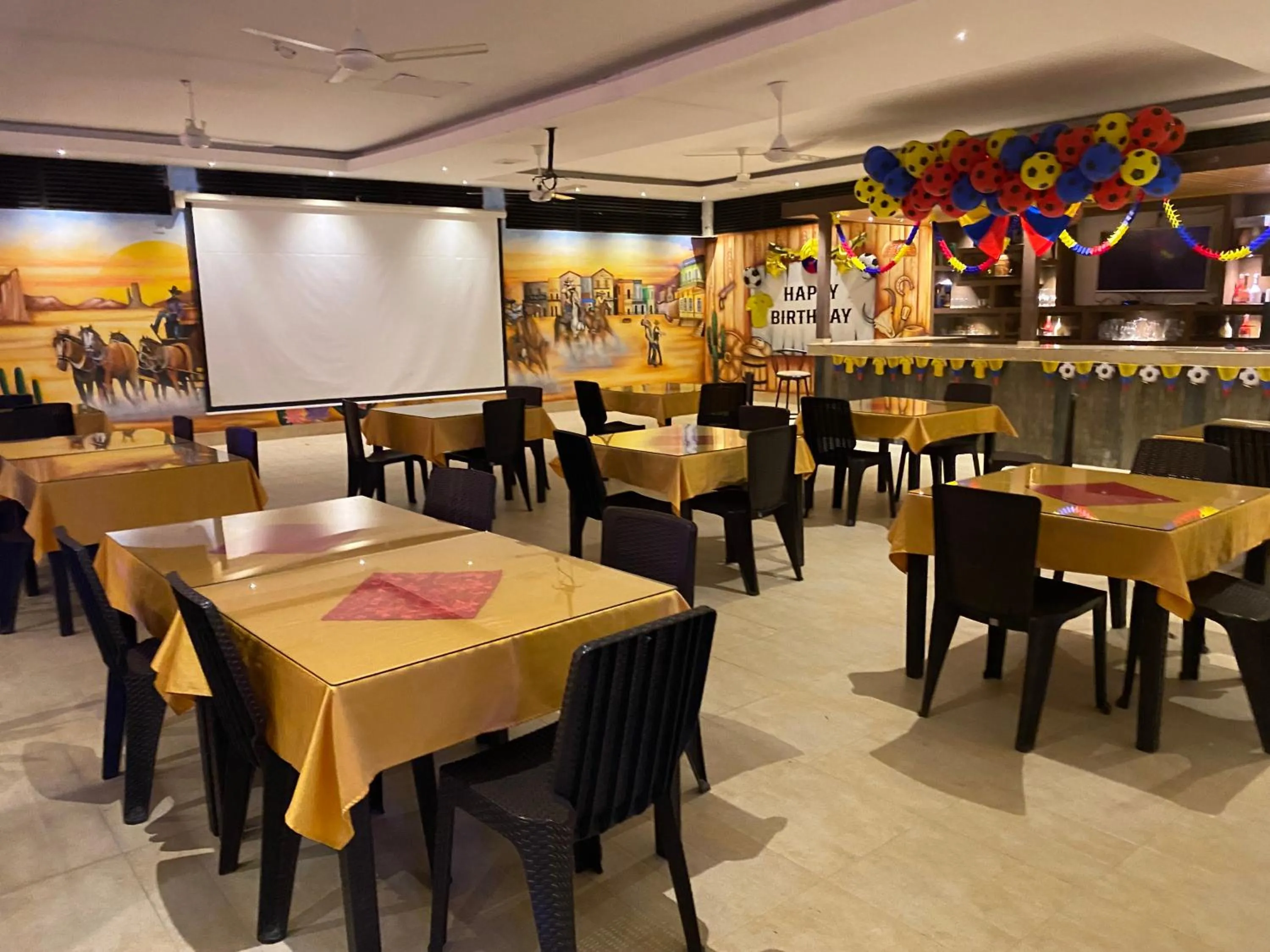 Restaurant/places to eat in Hotel deluxe oasis de la colina boutique