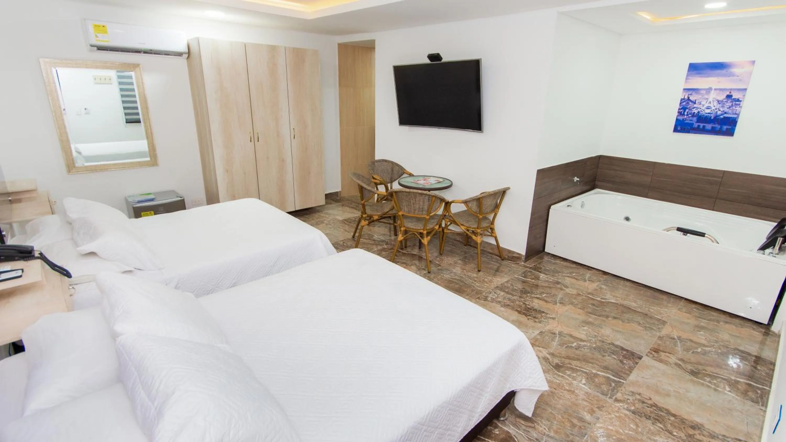 Deluxe Double Room with Two Double Beds in Hotel deluxe oasis de la colina boutique