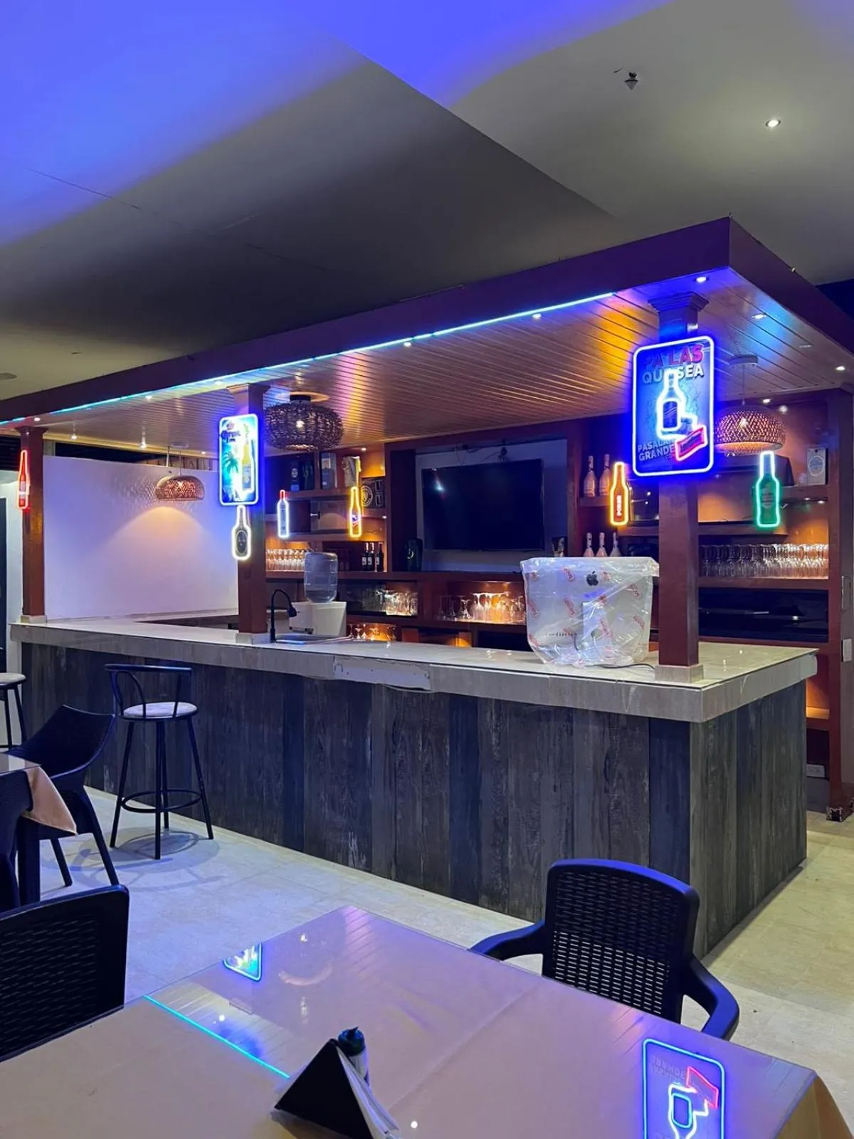 Restaurant/places to eat in Hotel deluxe oasis de la colina boutique