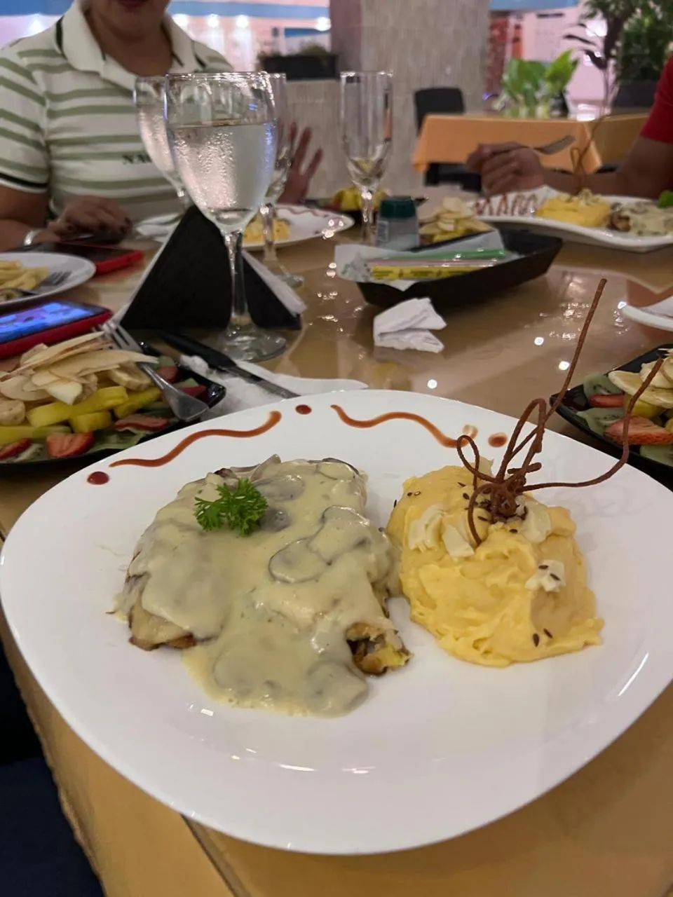 Food and drinks in Hotel deluxe oasis de la colina boutique