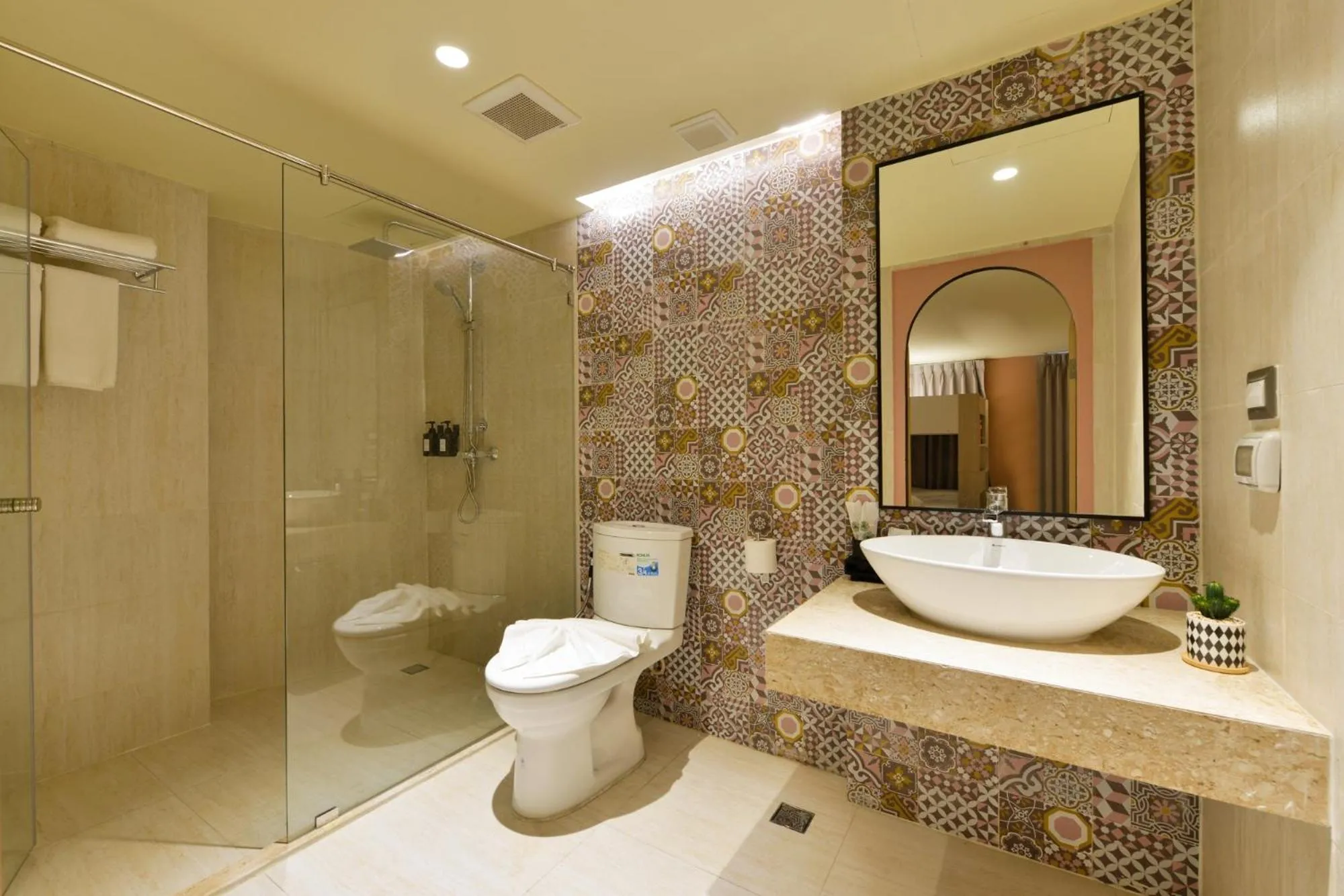 Bathroom in Kastel Bangkok Hotel