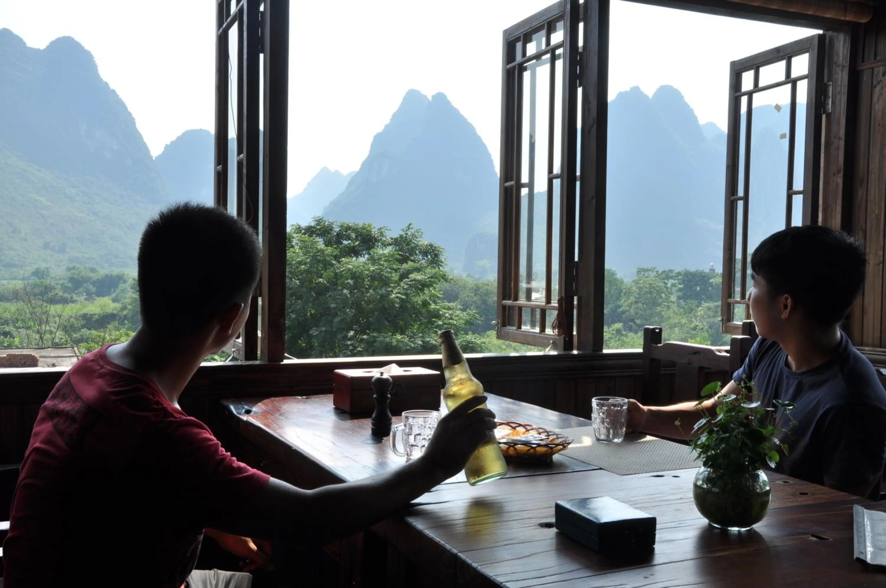 Restaurant/places to eat in Yangshuo Mountain Nest Boutique Hotel