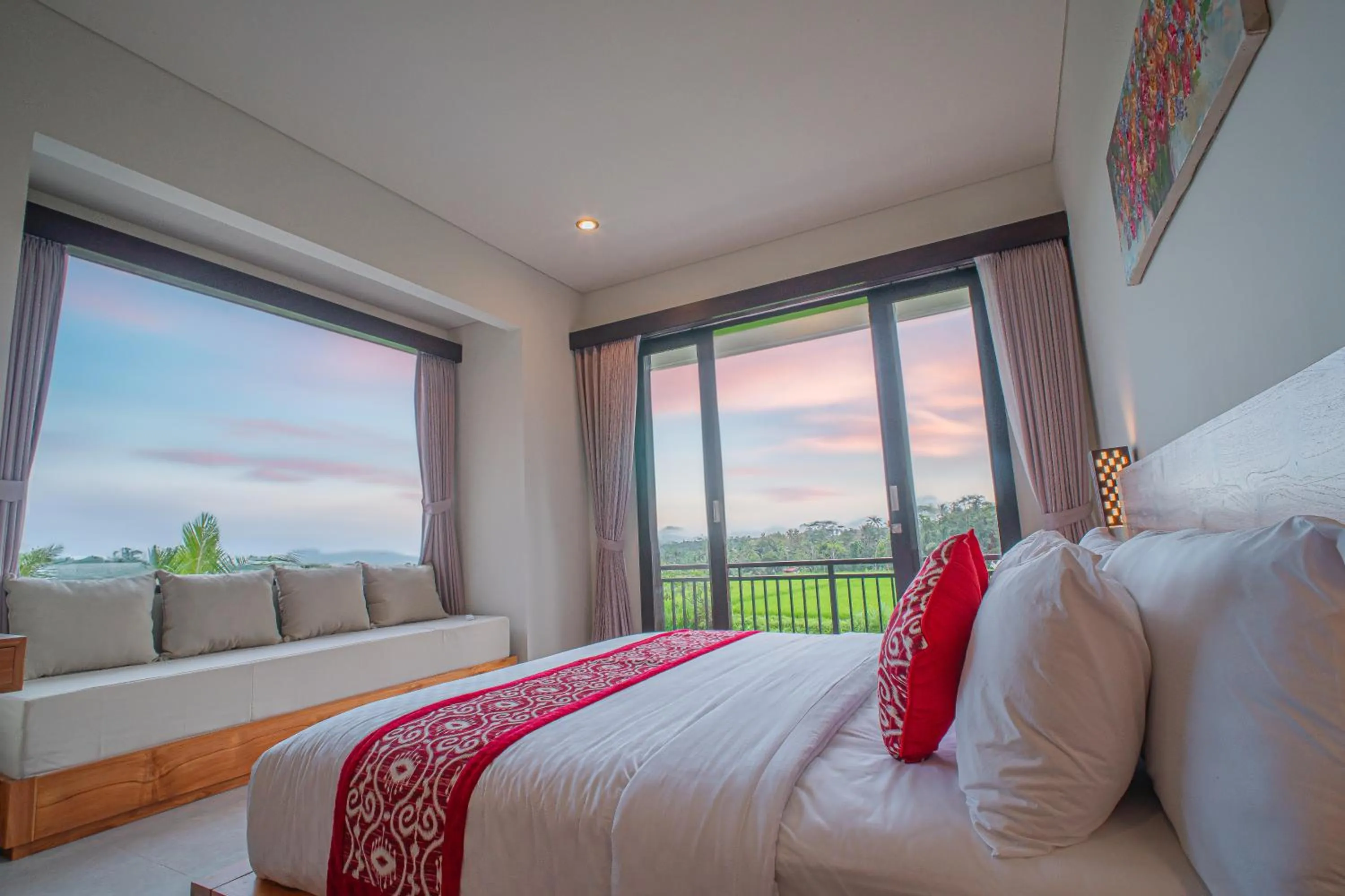 Photo of the whole room, Bed in Mahadewi Sunset Villa