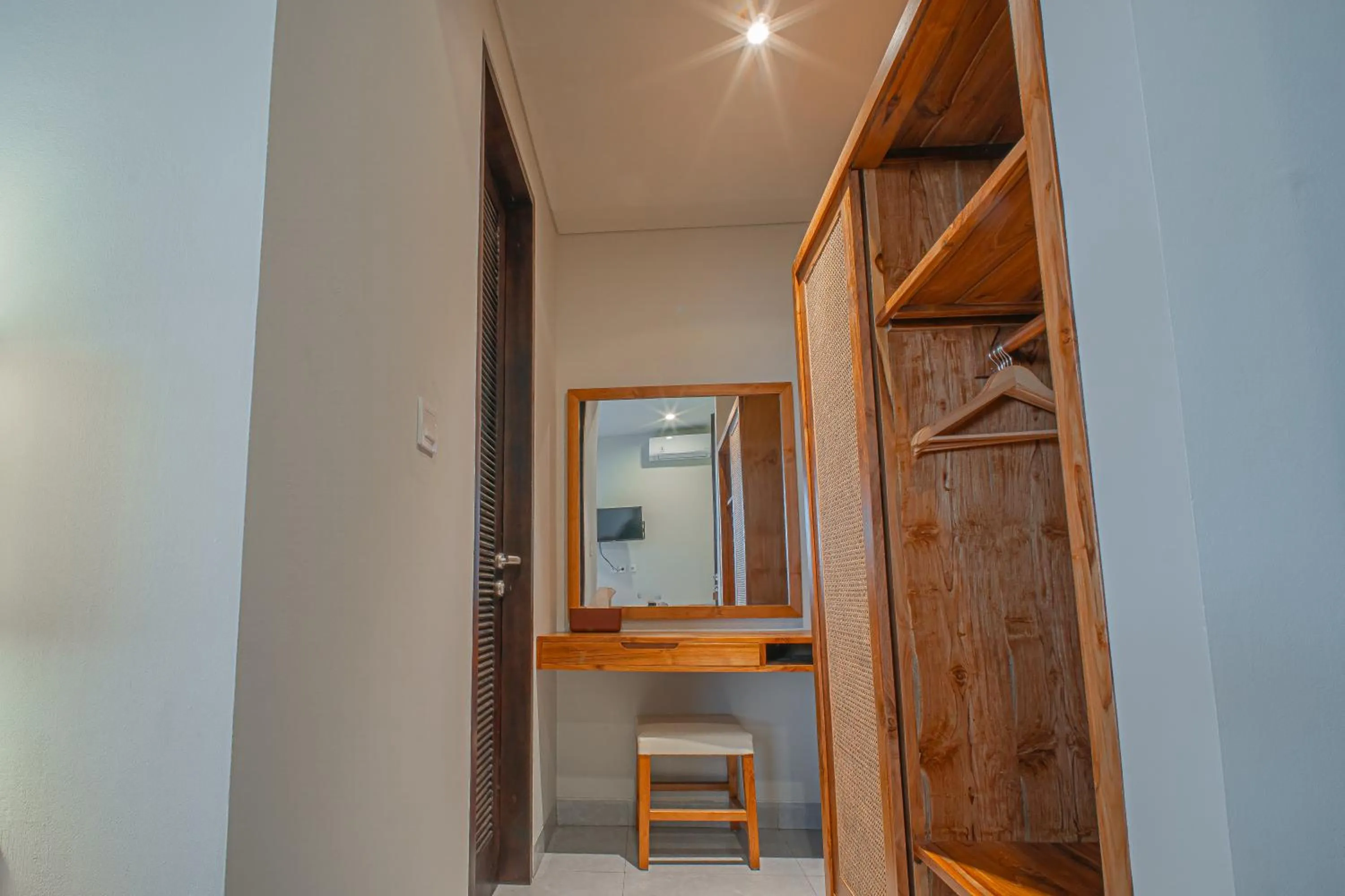 wardrobe in Mahadewi Sunset Villa