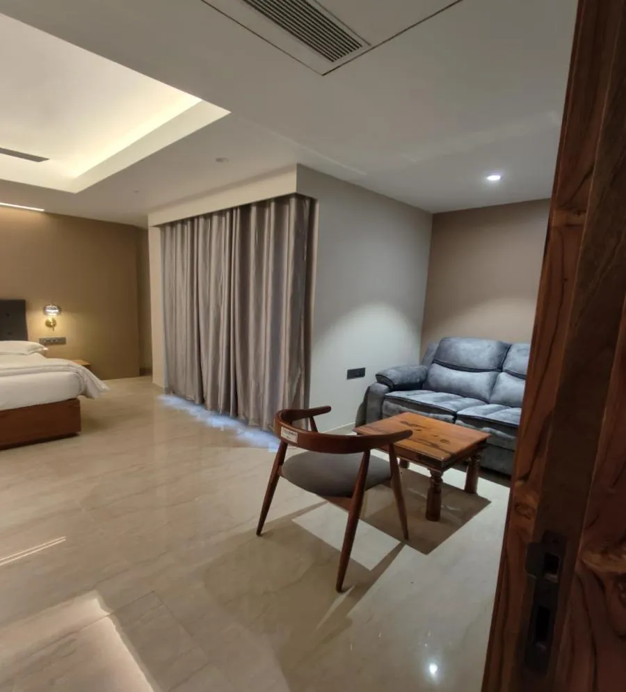 Sakthi Holiday's Inn