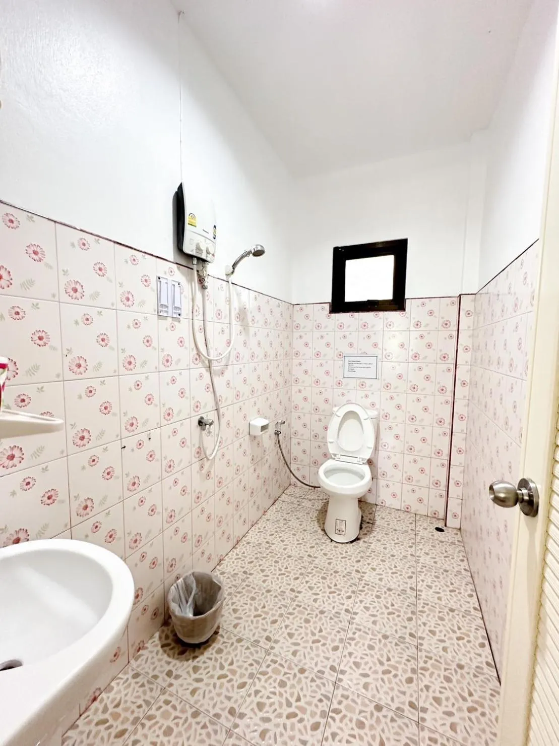 Bathroom in Khao Sok Jungle Huts Resort