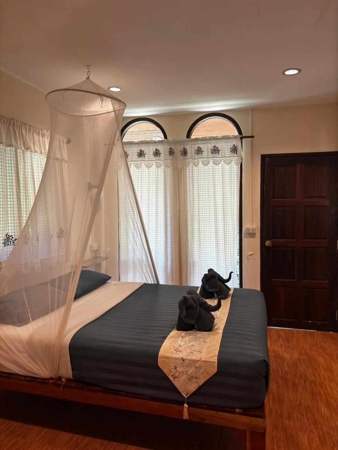 Double Room with Balcony in Khao Sok Jungle Huts Resort