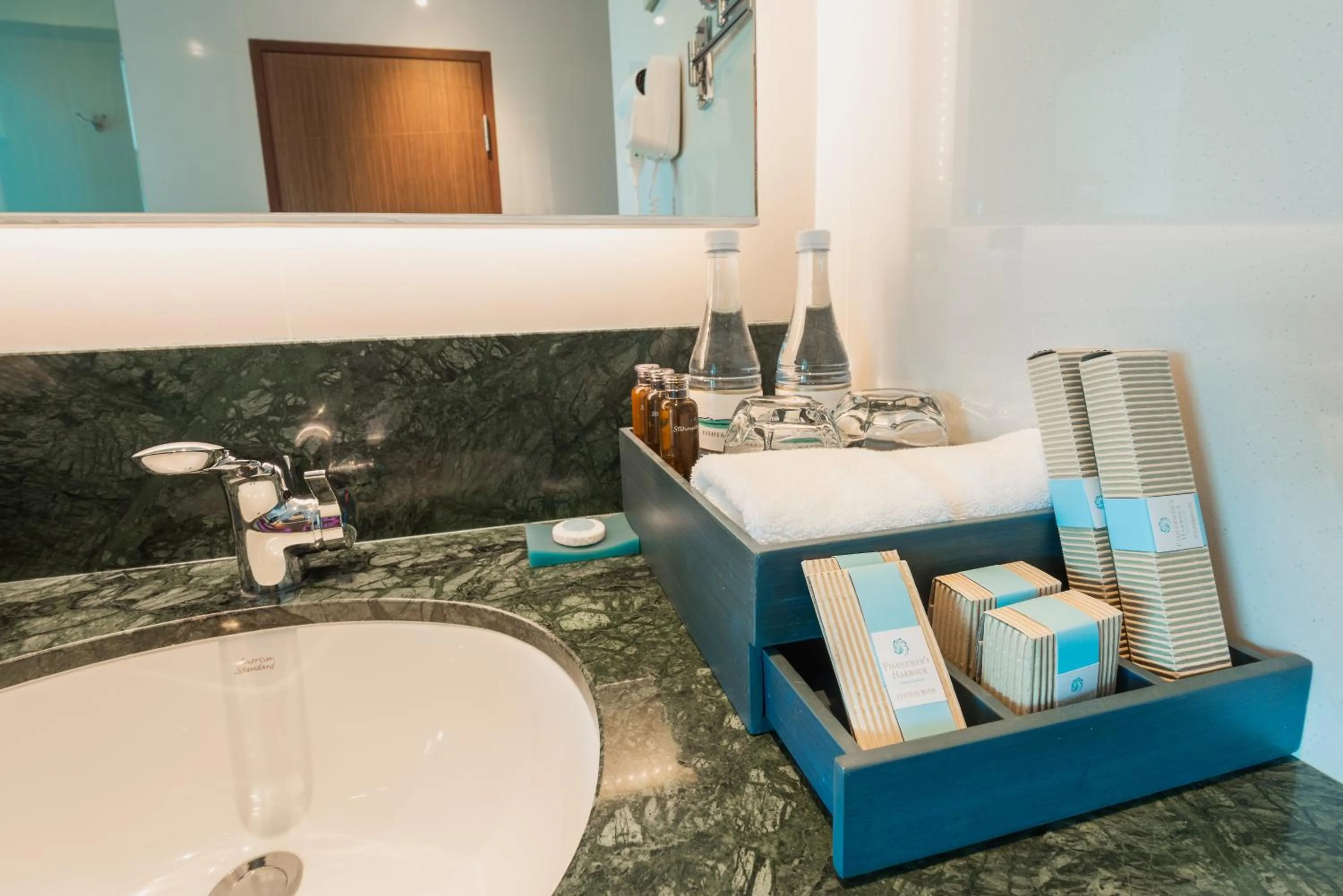 Shower in Fishermens Harbour Urban Resort - SHA Extra Plus