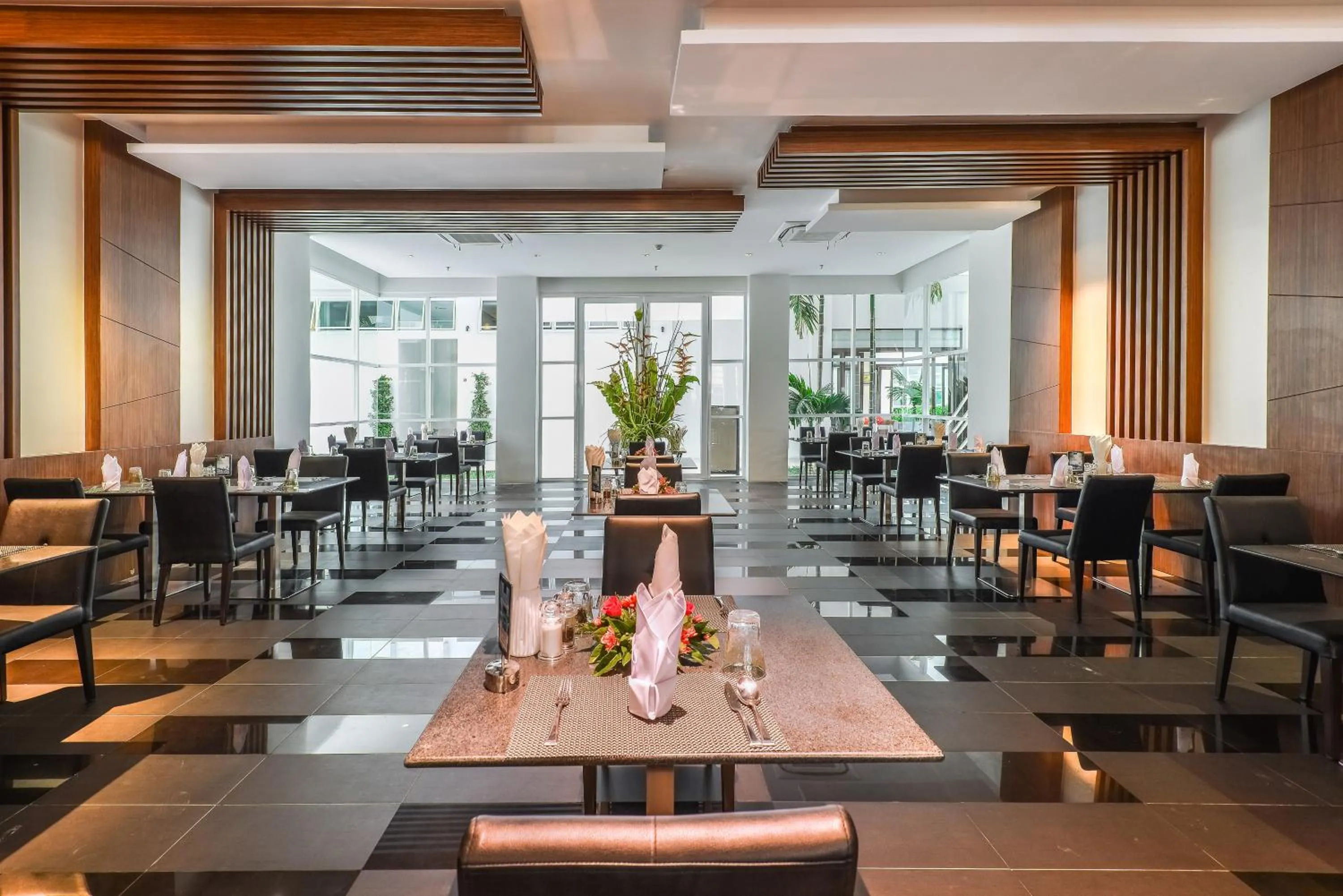 Restaurant/places to eat in Fishermens Harbour Urban Resort - SHA Extra Plus