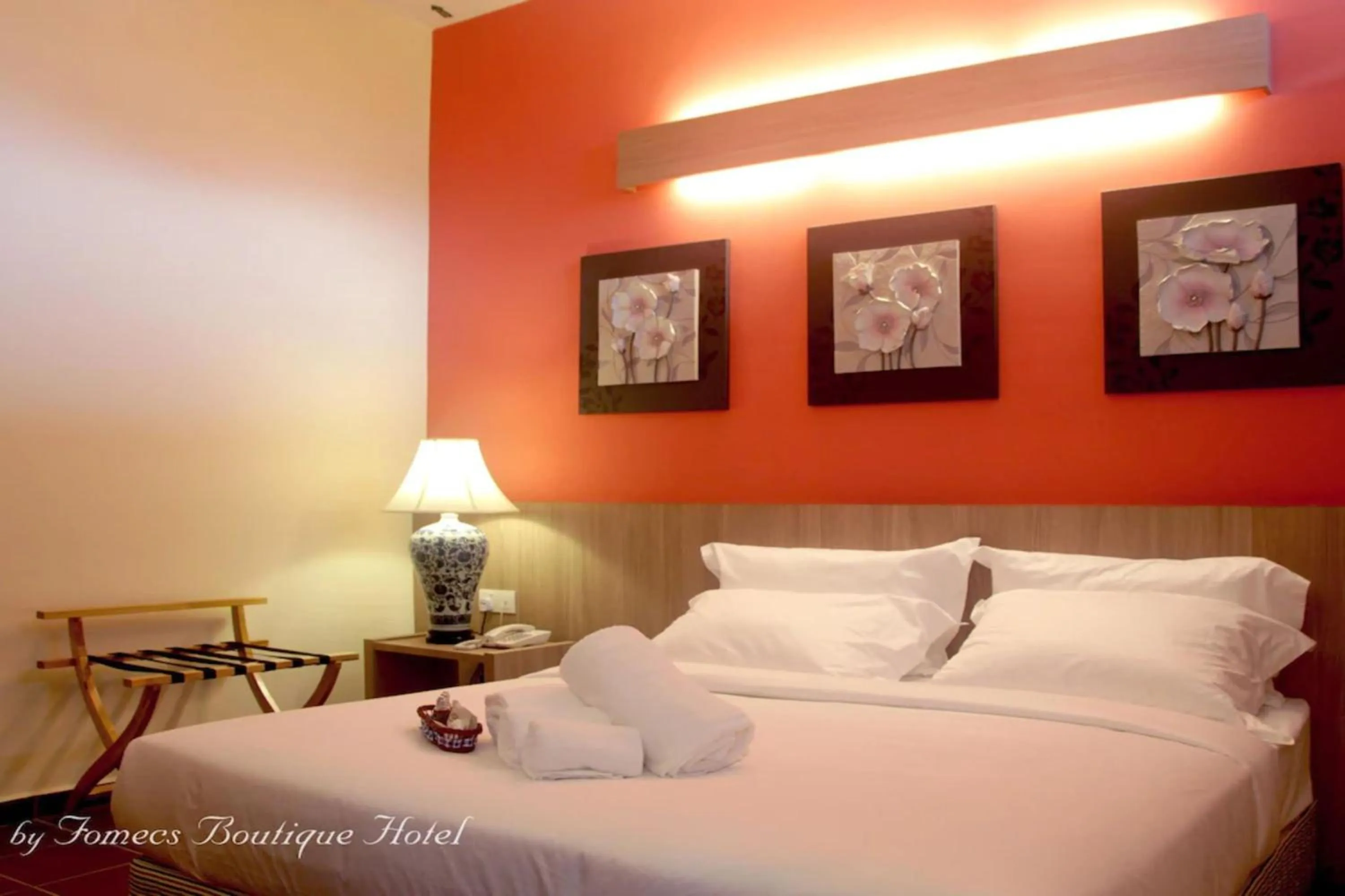 Bedroom, Bed in Fomecs Boutique Hotel, Jonker Street