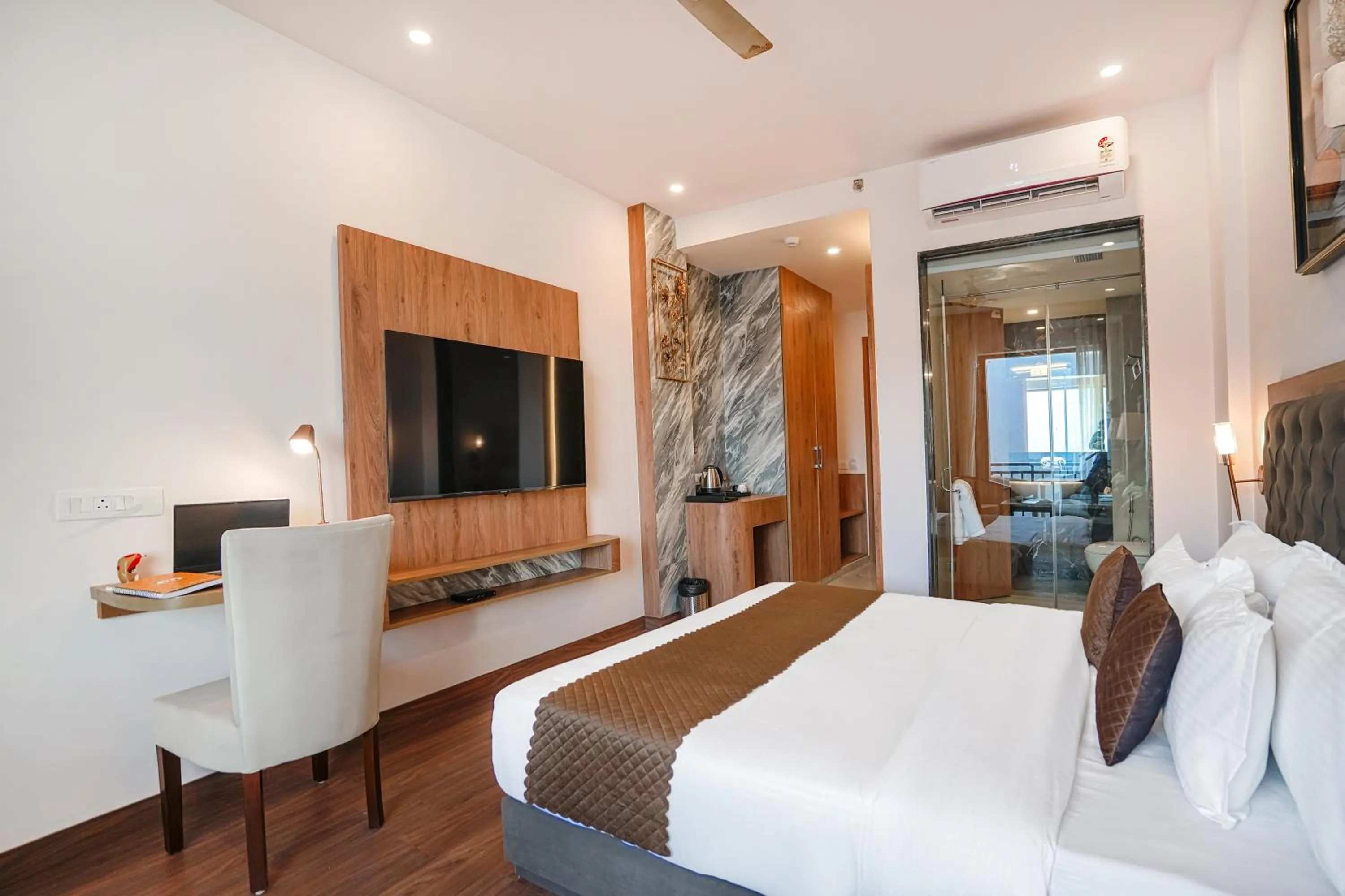 TV and multimedia, Bed in The Sanawar Heights I Kasauli I New Property