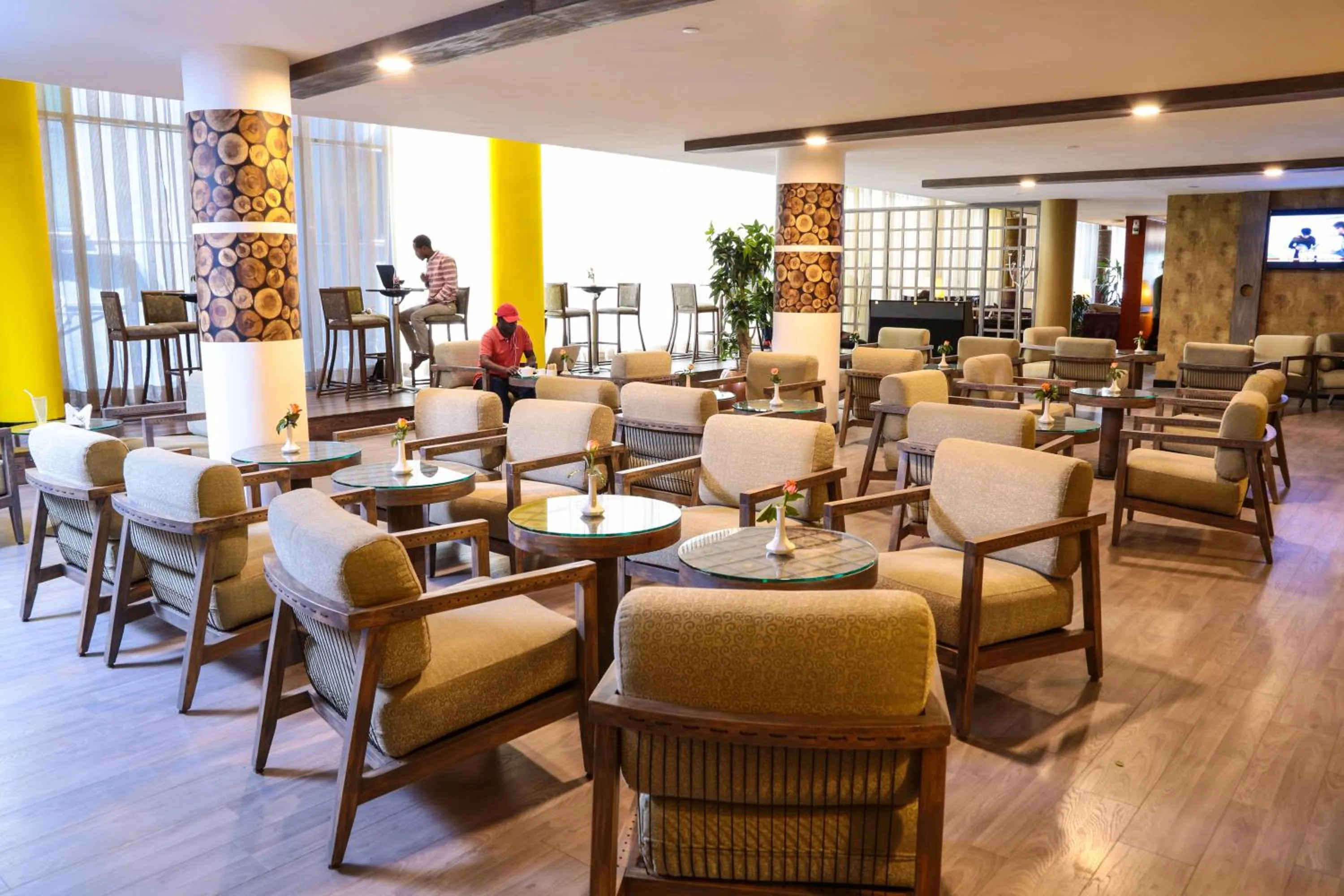Lounge or bar in Jupiter International Hotel - Cazanchis