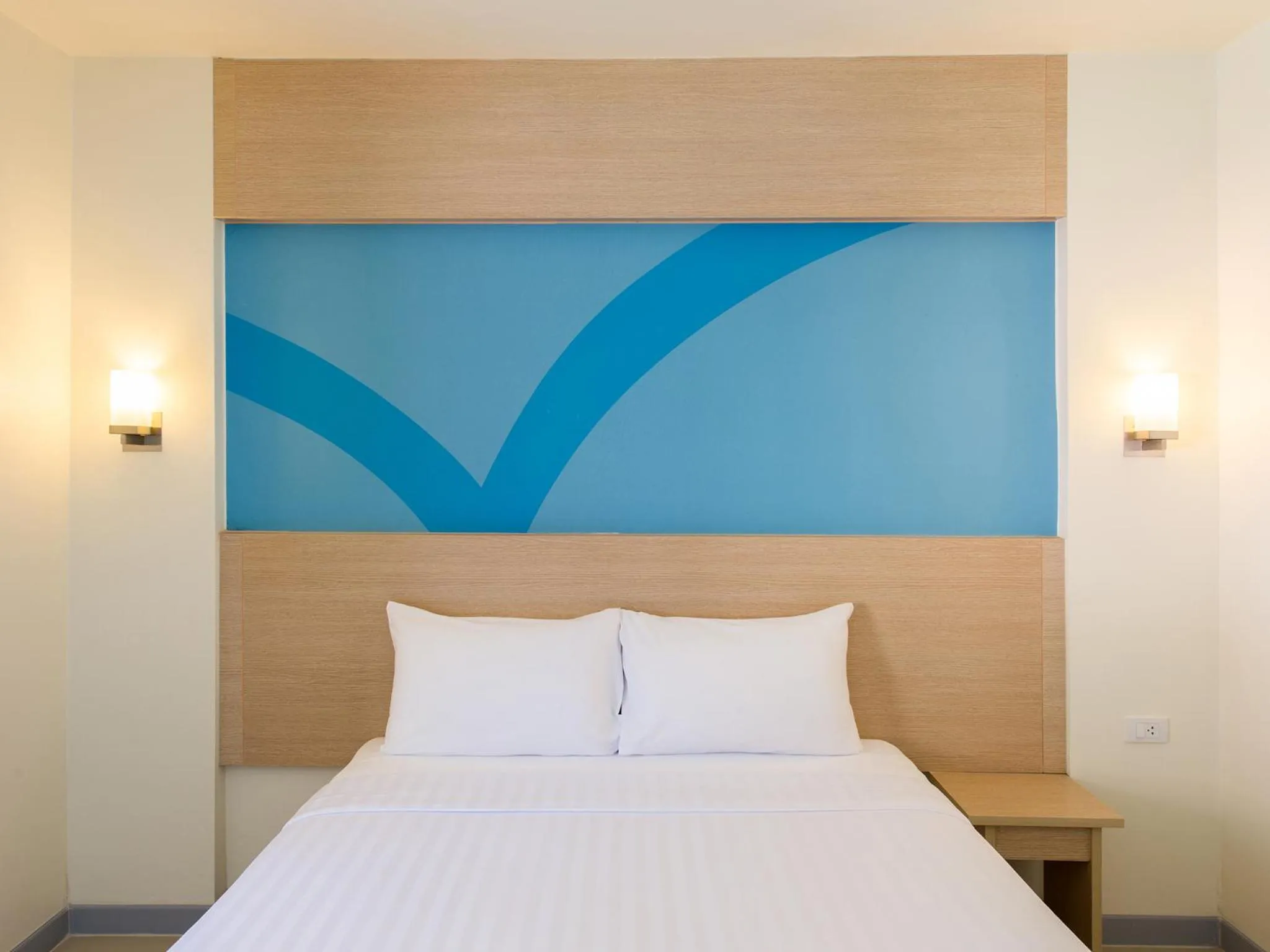 Bedroom, Bed in HOP INN Lampang