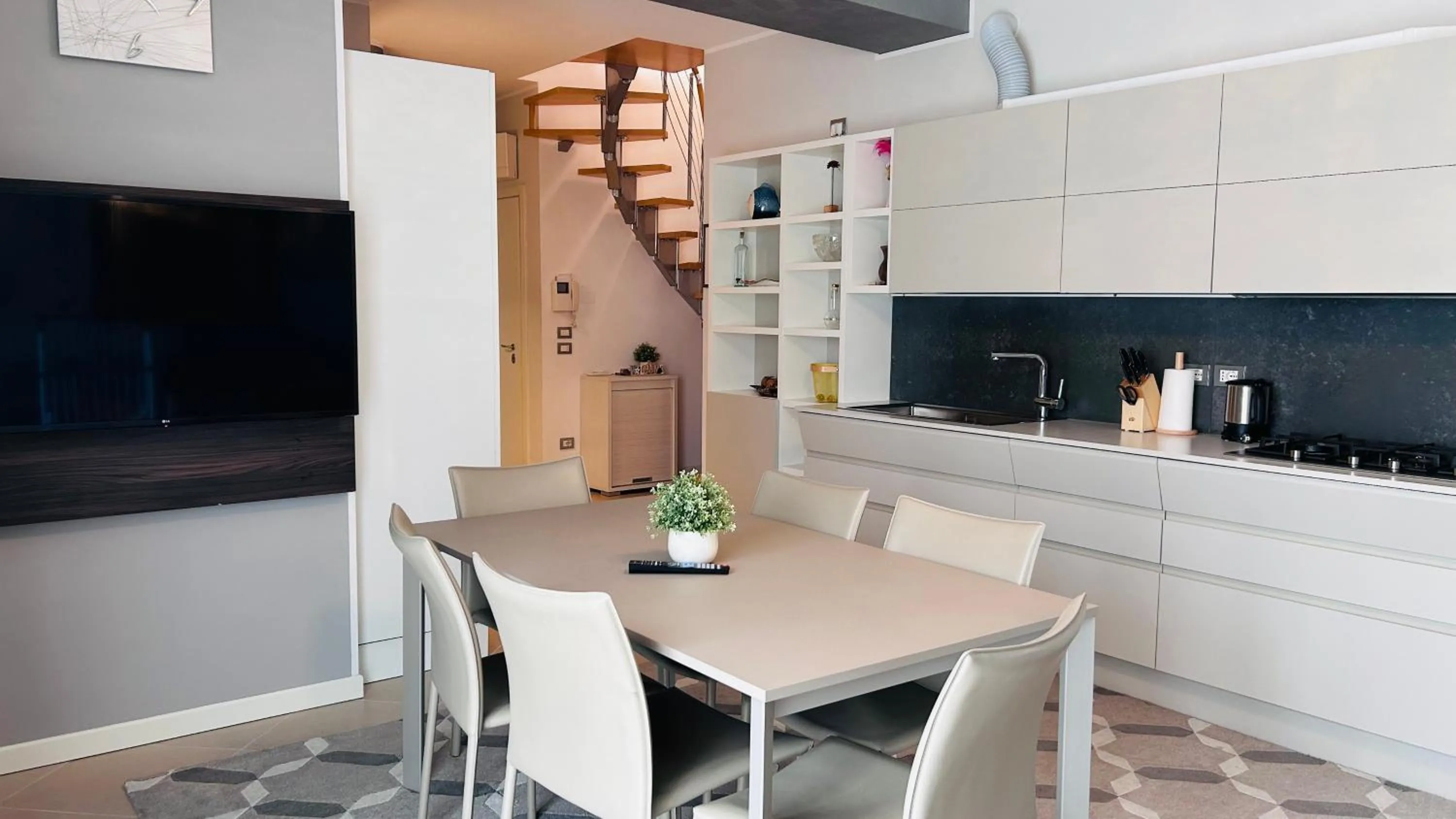 Lakeview Verdi Apartment