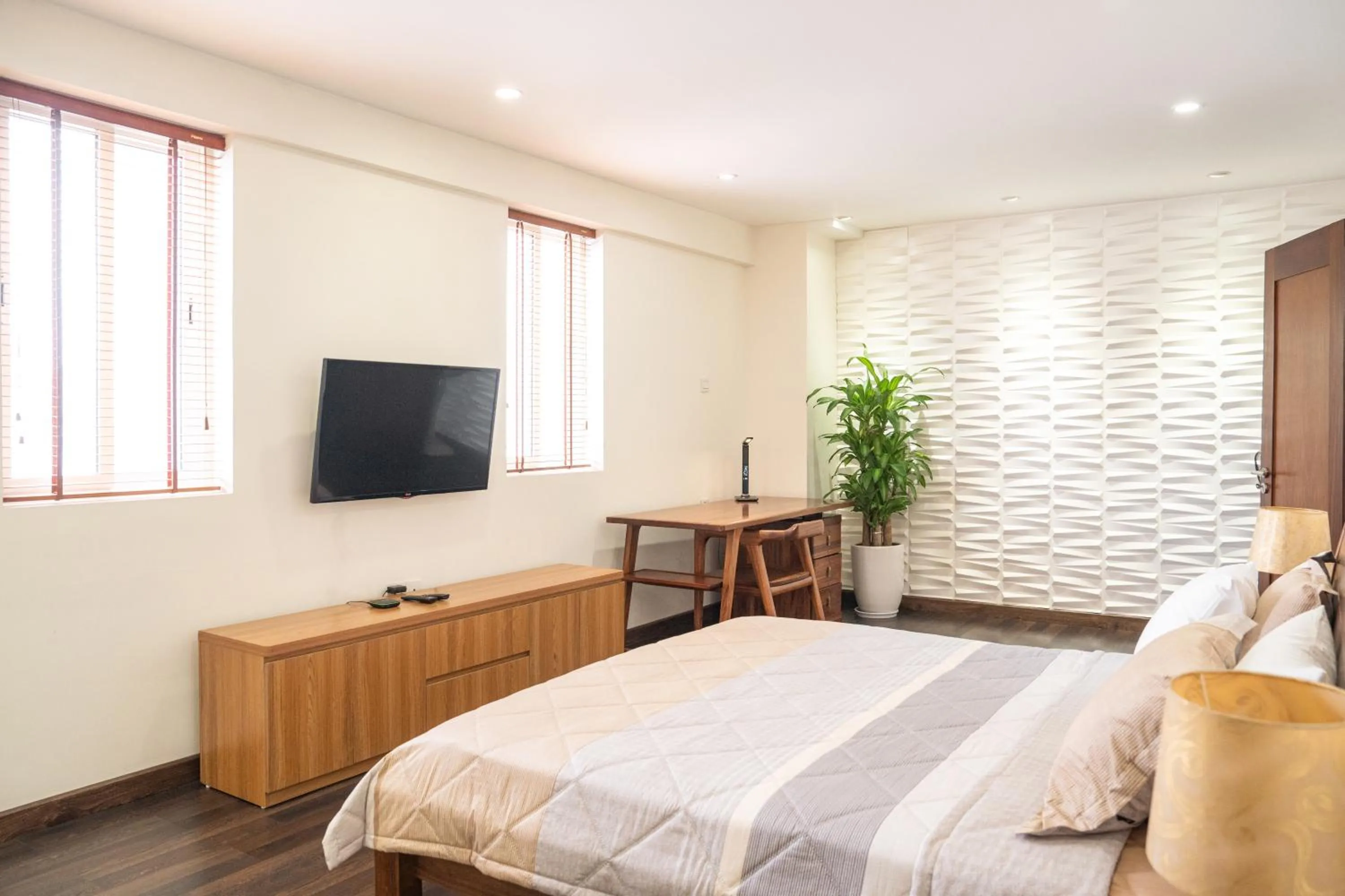 Communal lounge/ TV room, Bed in Viet Vuong Building Ha Noi Capital