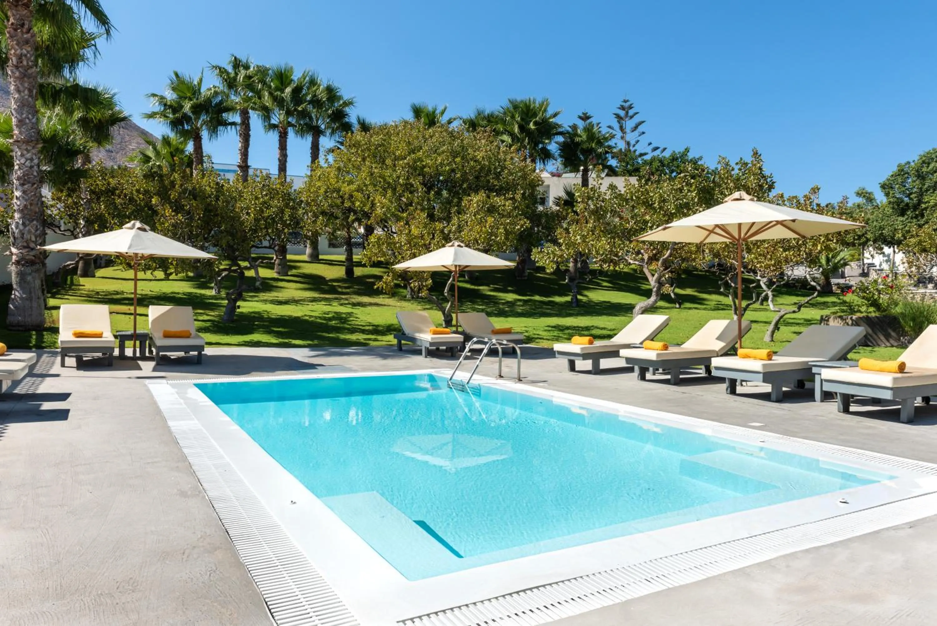 Santorini Kastelli Resort