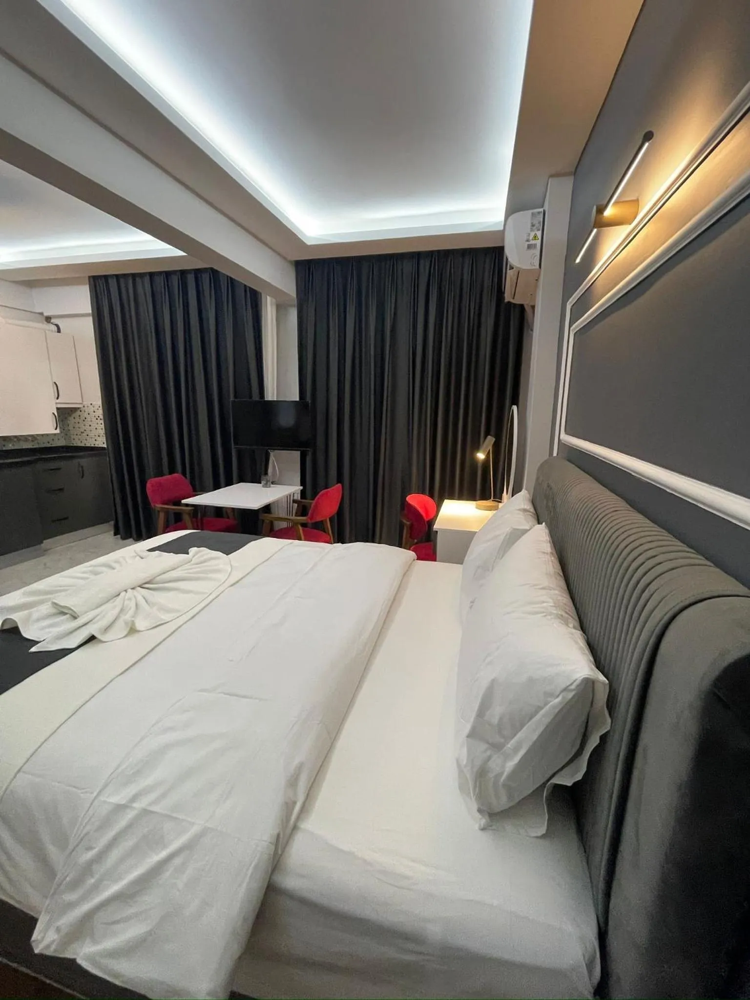 Bed in Fabesco Suite