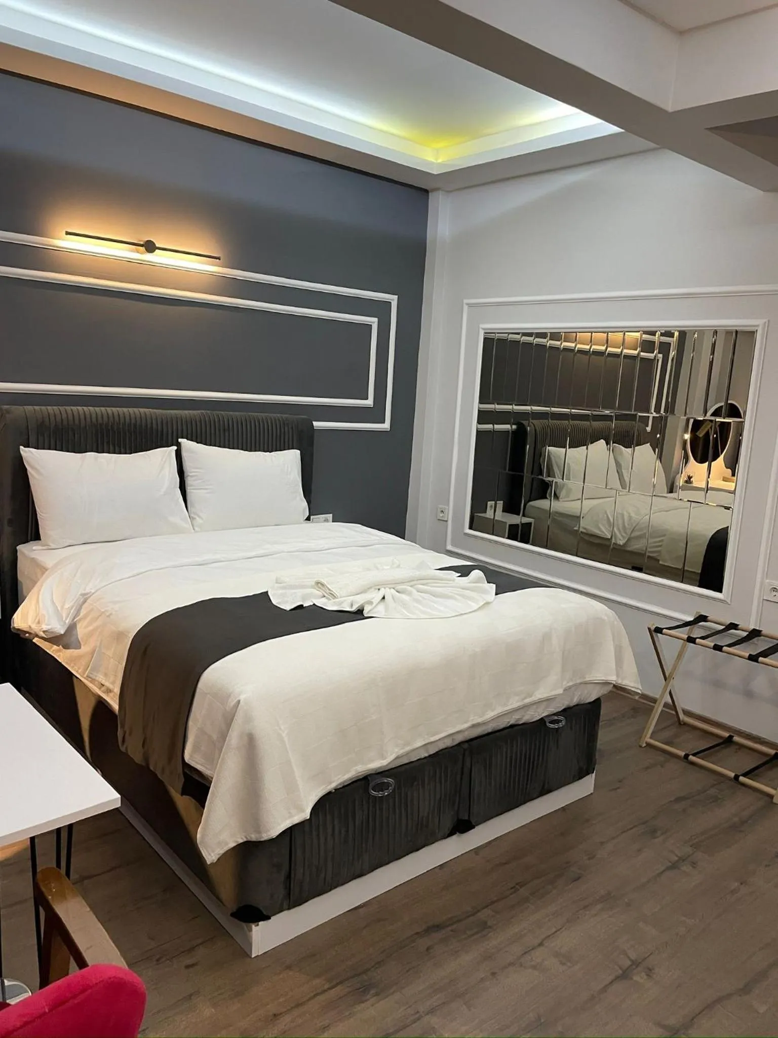 Bed in Fabesco Suite